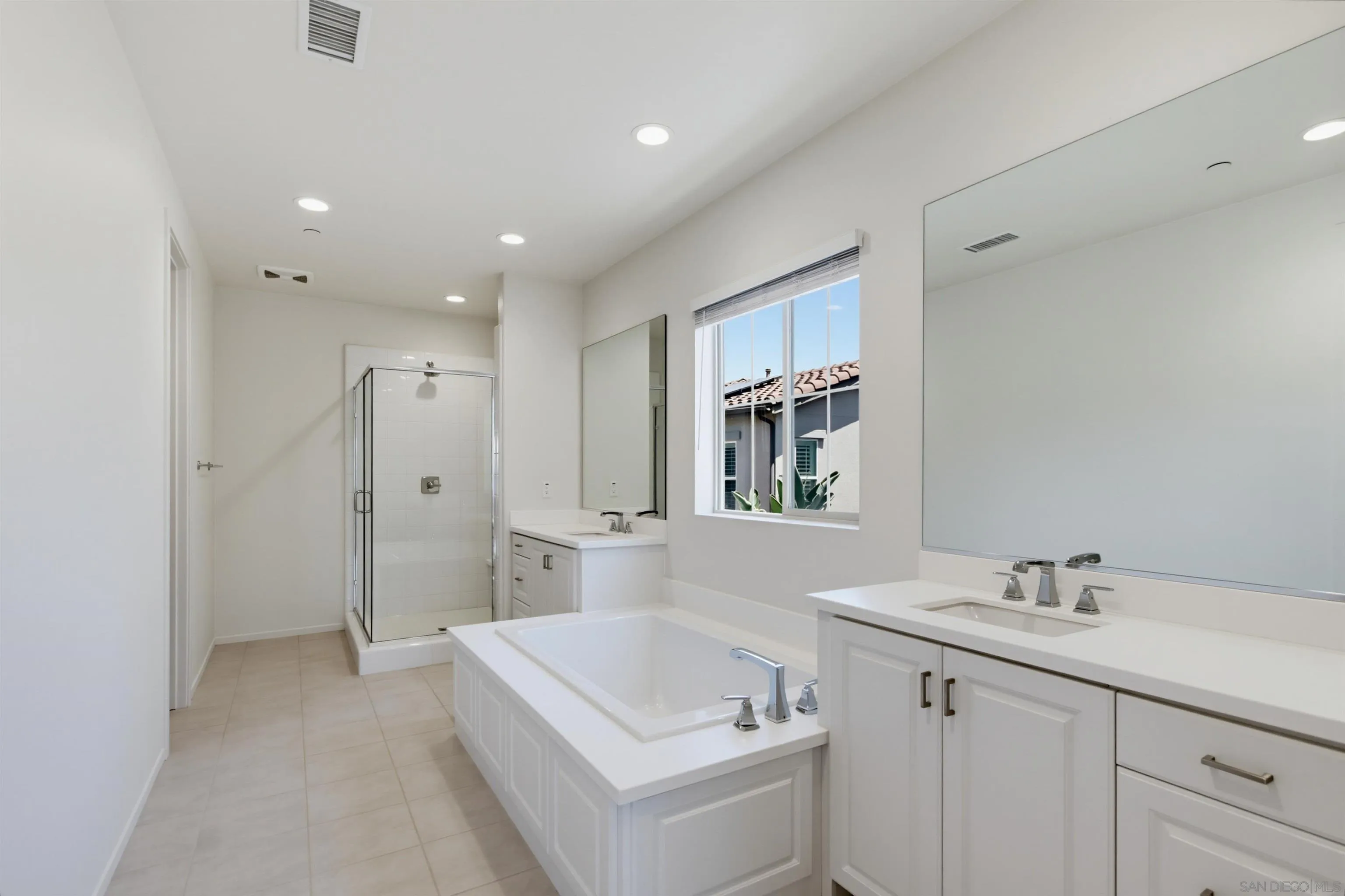 https://cdn.realtyfeed.com/cdn/127/260018132/78fb14353f302853597aeb976d14c2ea.webp