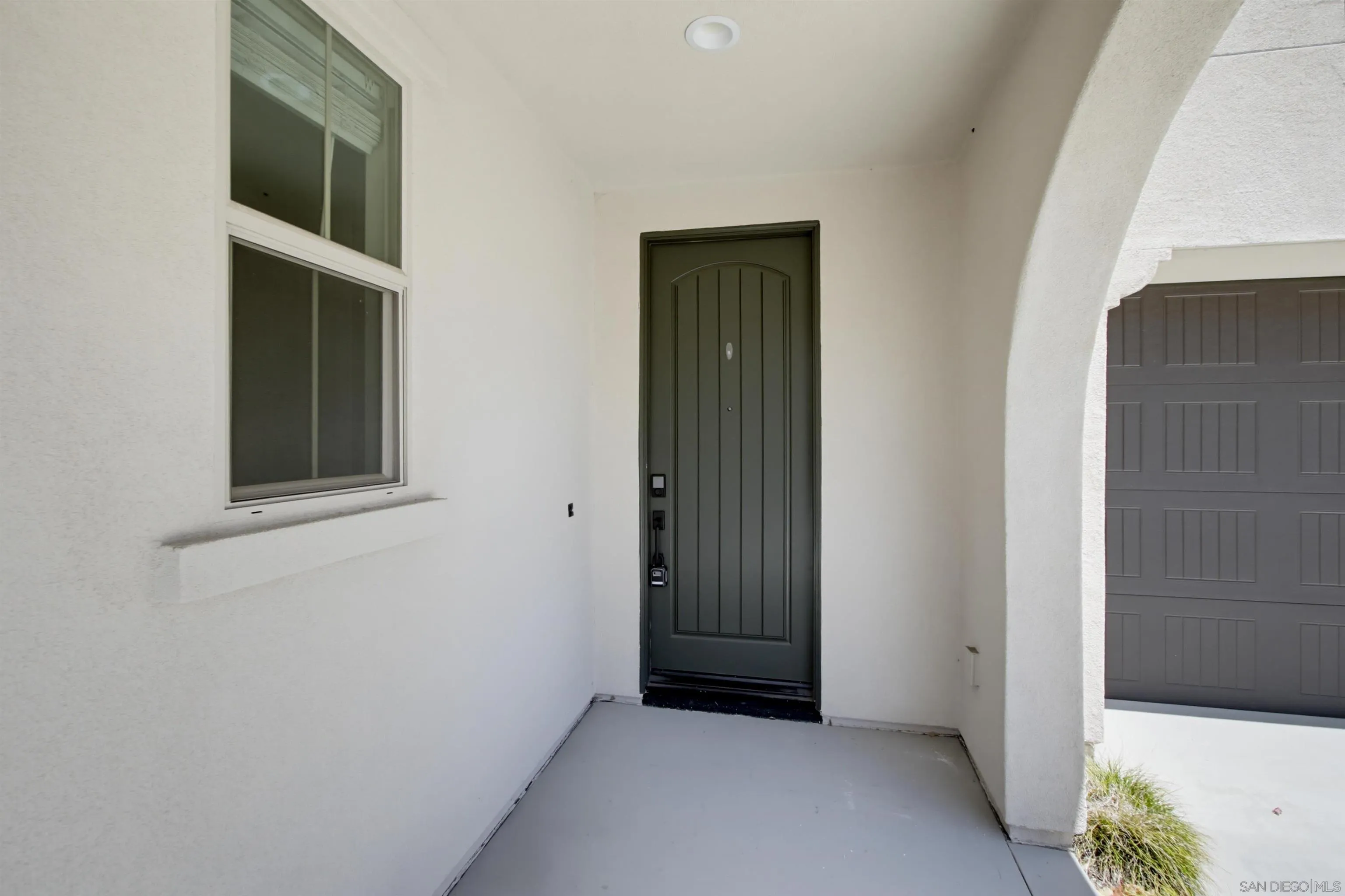 https://cdn.realtyfeed.com/cdn/127/260018132/f36d7c80c51ffb4d8838bcd14ba7b164.webp