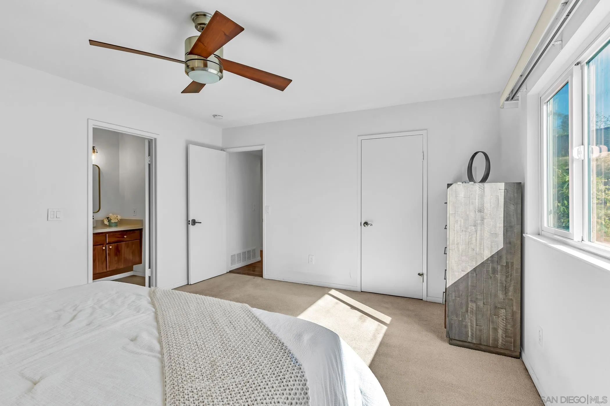 https://cdn.realtyfeed.com/cdn/127/260018134/2ab6de654b5d9da35c4c5532a5703013.webp