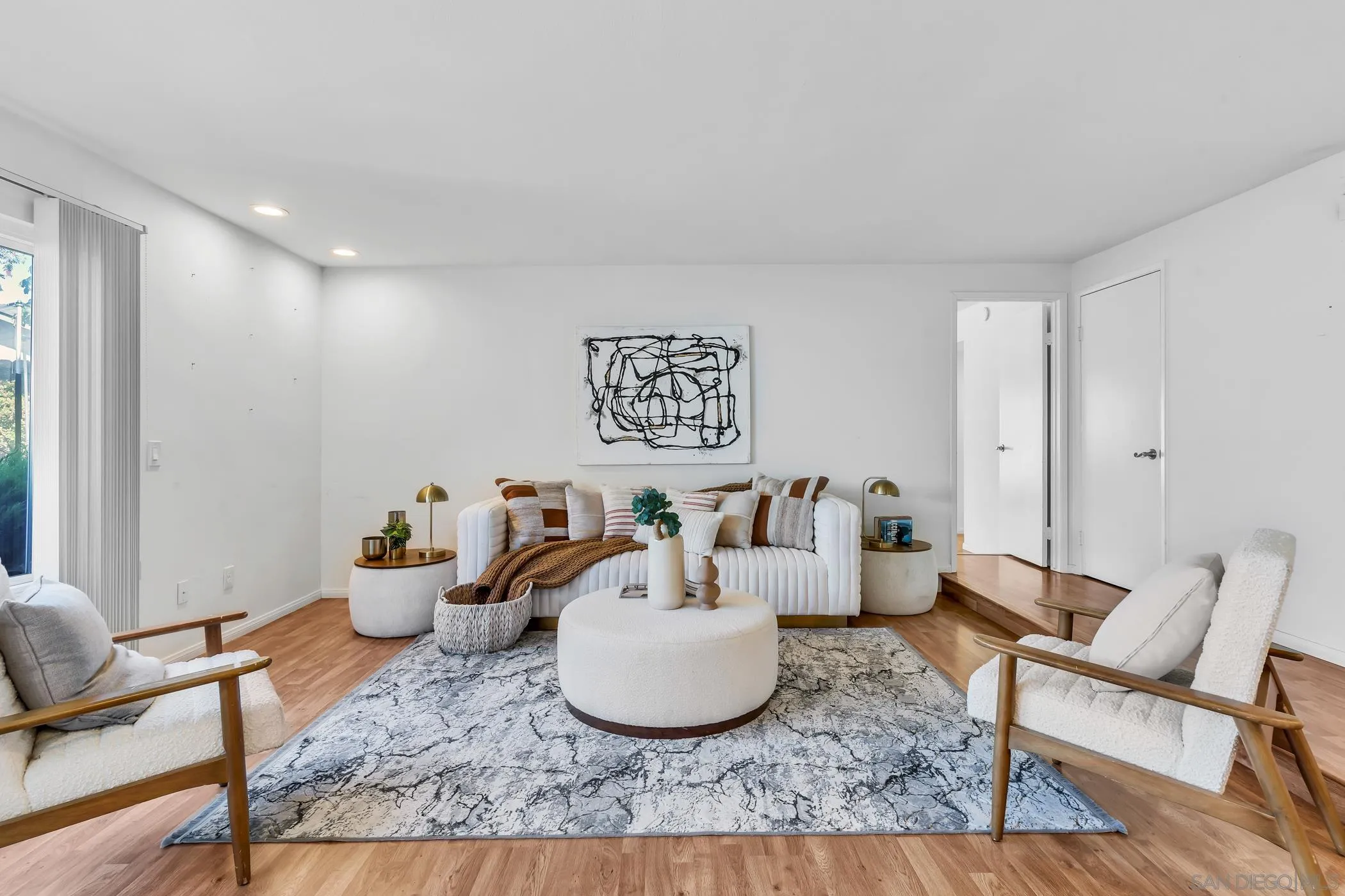 https://cdn.realtyfeed.com/cdn/127/260018134/2f8cc1fa23eb88c19ebbc48afa4c24ad.webp