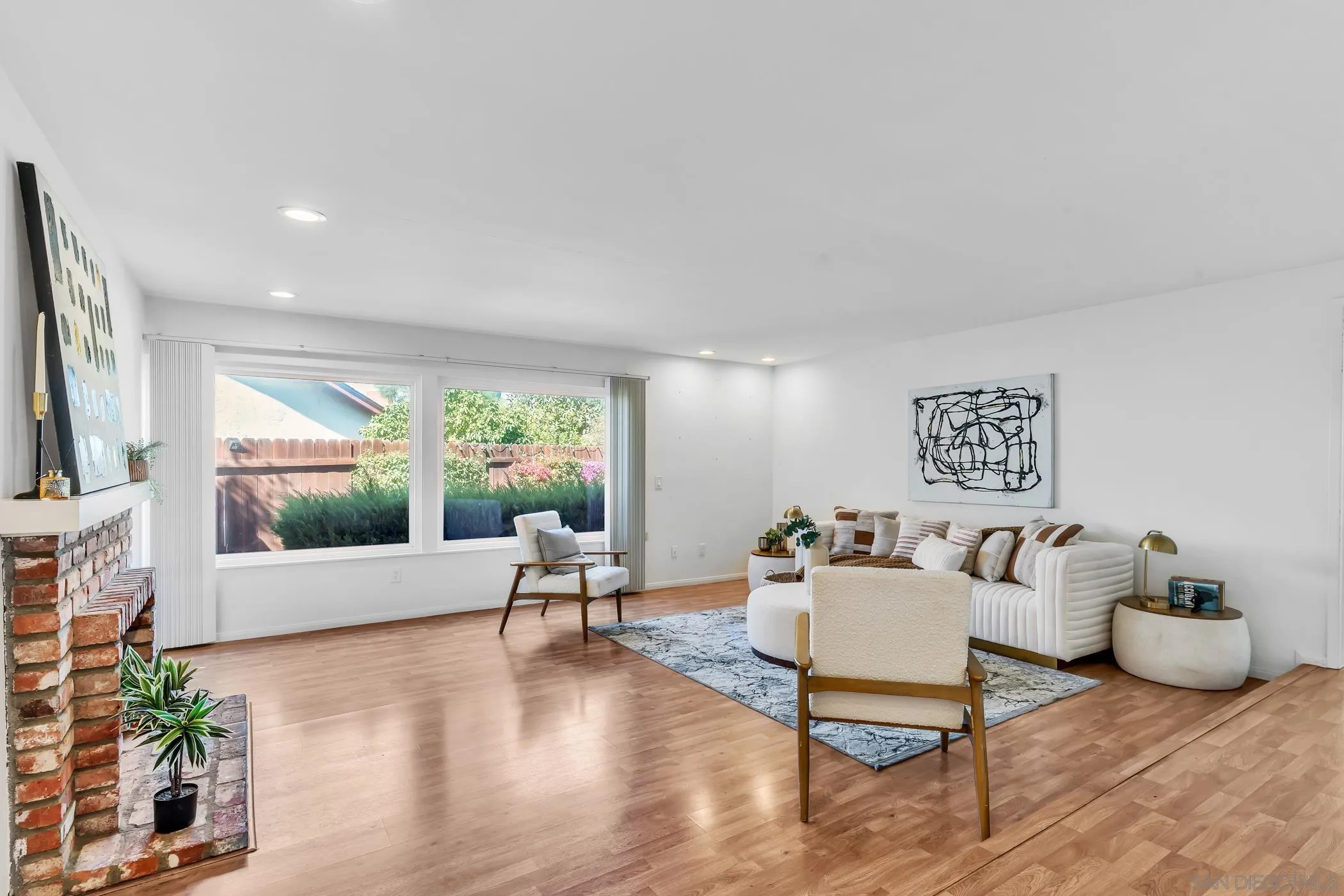 https://cdn.realtyfeed.com/cdn/127/260018134/6495886b67209abf3fac45a15f3f1d4f.webp