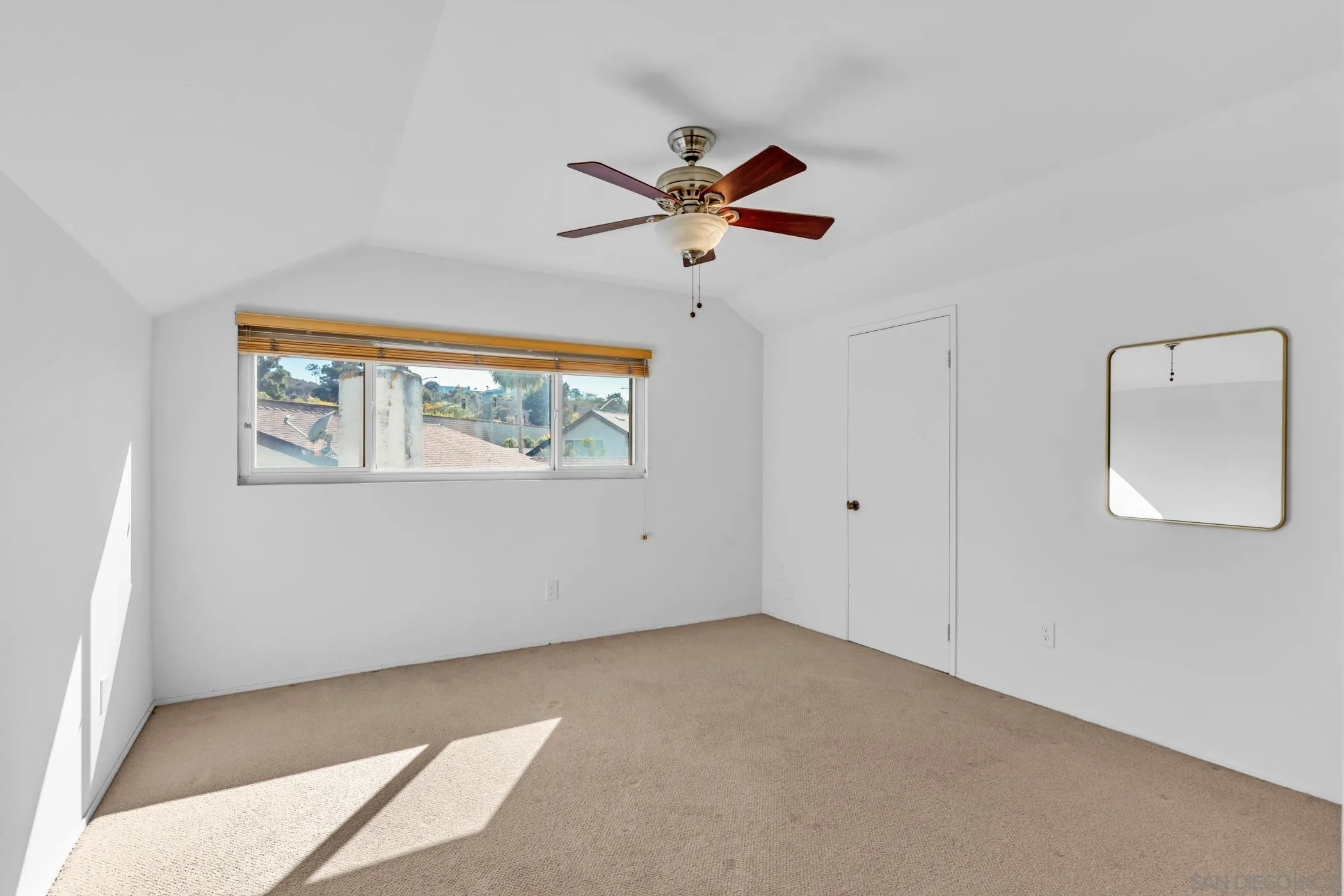 https://cdn.realtyfeed.com/cdn/127/260018134/70a65f001edbe1658591db290596ad48.webp