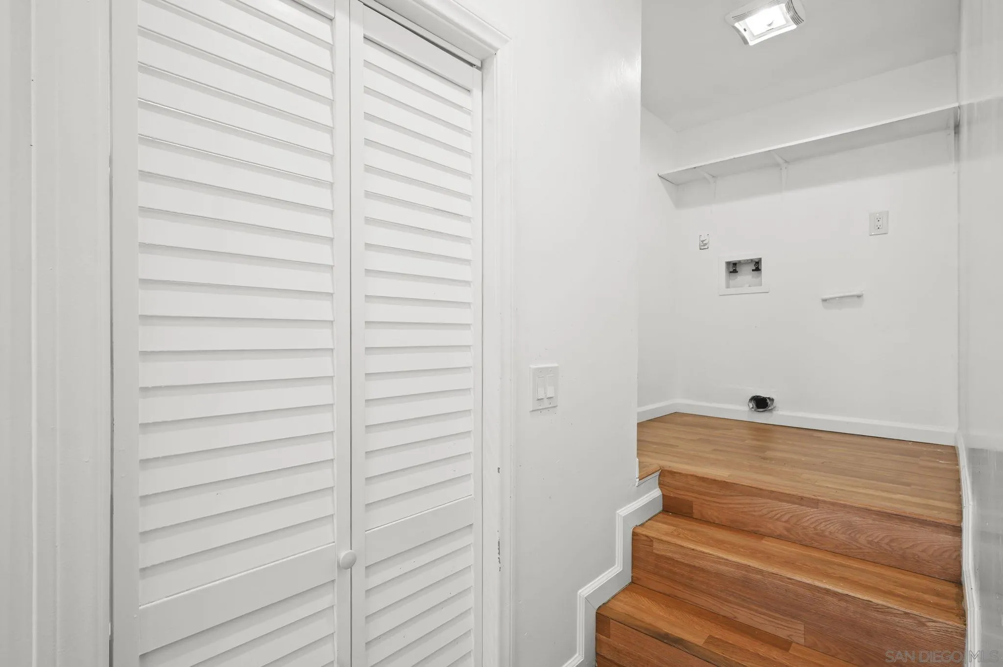 https://cdn.realtyfeed.com/cdn/127/260018135/2087afb7346e83dc4948107f98f37f28.webp