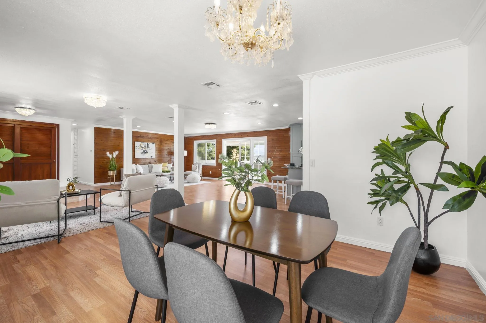 https://cdn.realtyfeed.com/cdn/127/260018135/9d3853bc2d3f817f8a973b01de2d25f3.webp