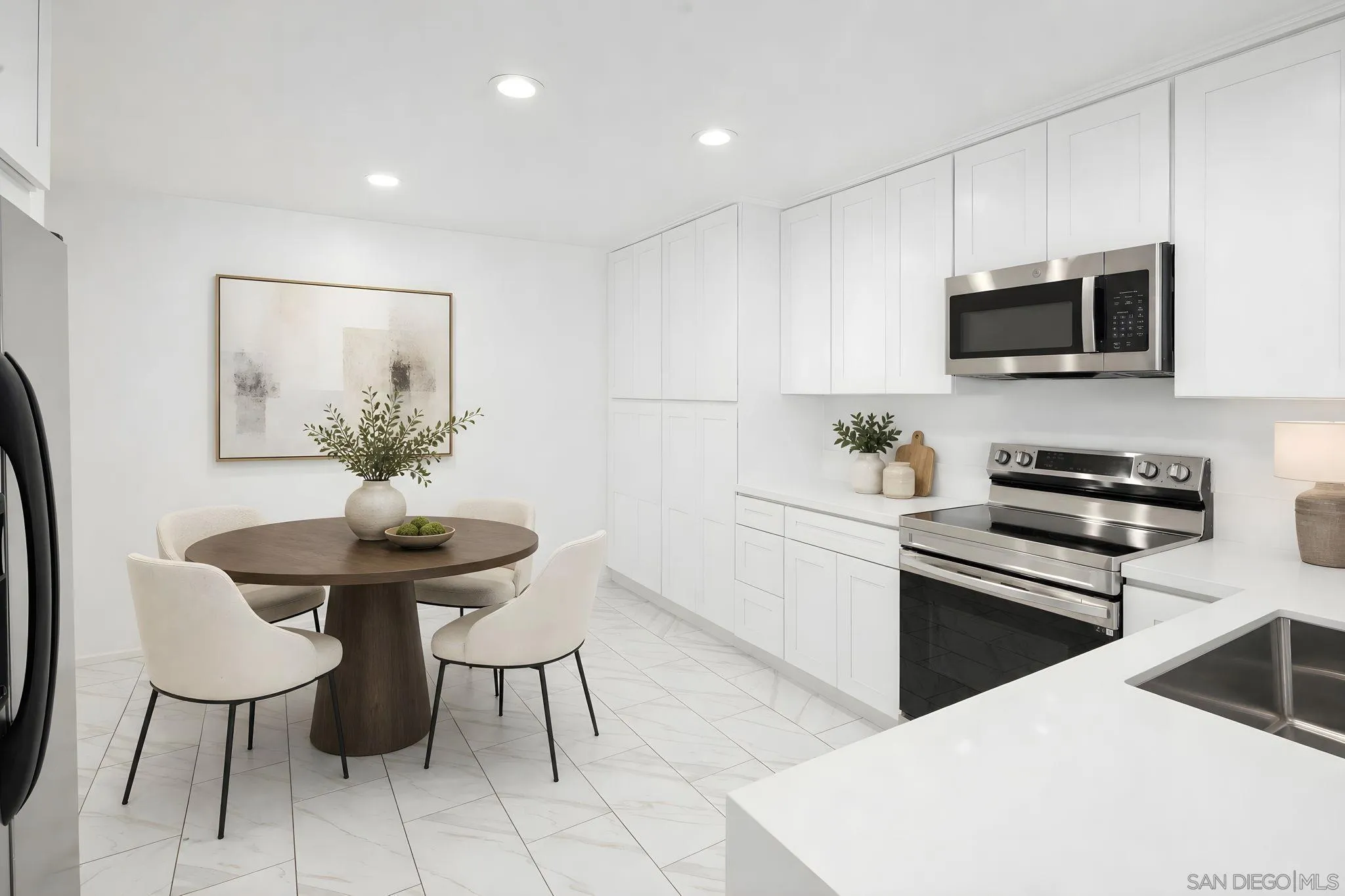 https://cdn.realtyfeed.com/cdn/127/260018136/3884ef4c6b8df084b21d63a3d90c36bb.webp