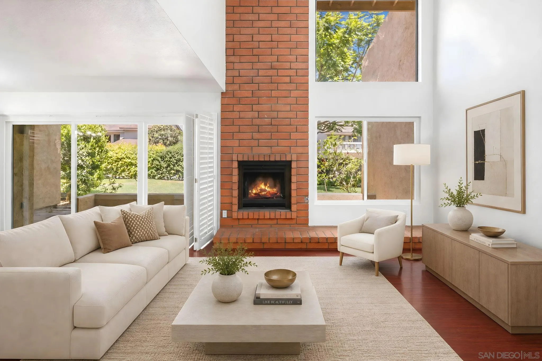 https://cdn.realtyfeed.com/cdn/127/260018136/566a92374c81b34ff4b9592b5d48ad4b.webp