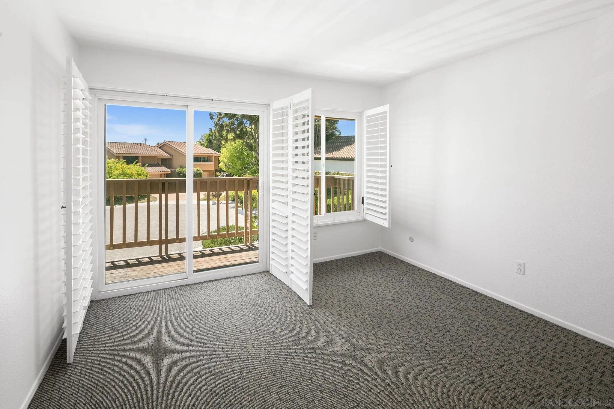 https://cdn.realtyfeed.com/cdn/127/260018136/9249829fd1d54f5ecde6b2c30cd18bc6.webp