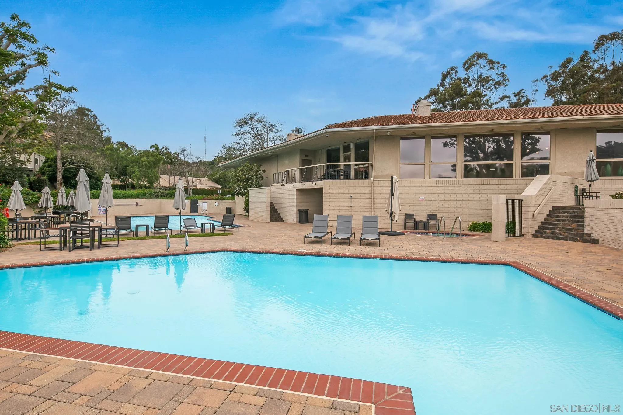 https://cdn.realtyfeed.com/cdn/127/260018136/9ed743eff67b0fea12353924f3ffc72c.webp