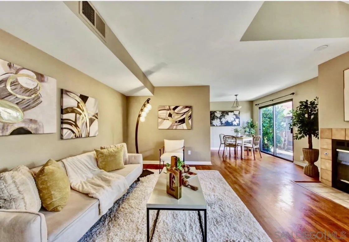https://cdn.realtyfeed.com/cdn/127/260018146/4a3423fc14675c7a64a73129191ffcf8.webp
