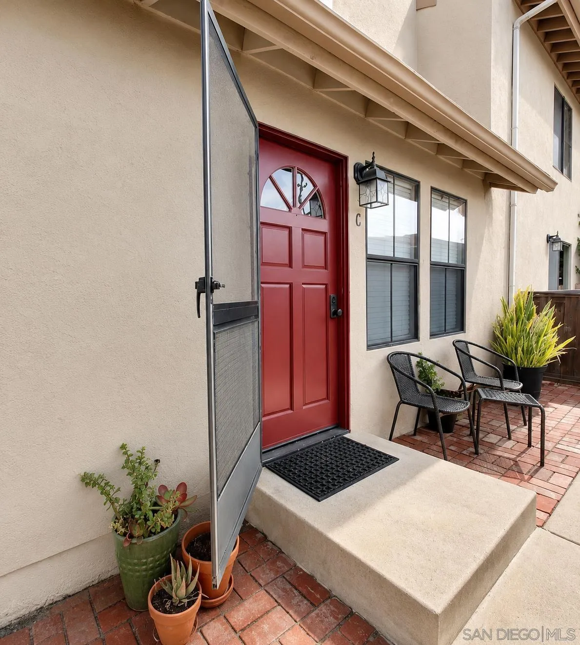 https://cdn.realtyfeed.com/cdn/127/260018146/5a974558f0beb78a685f4396b1d92075.webp