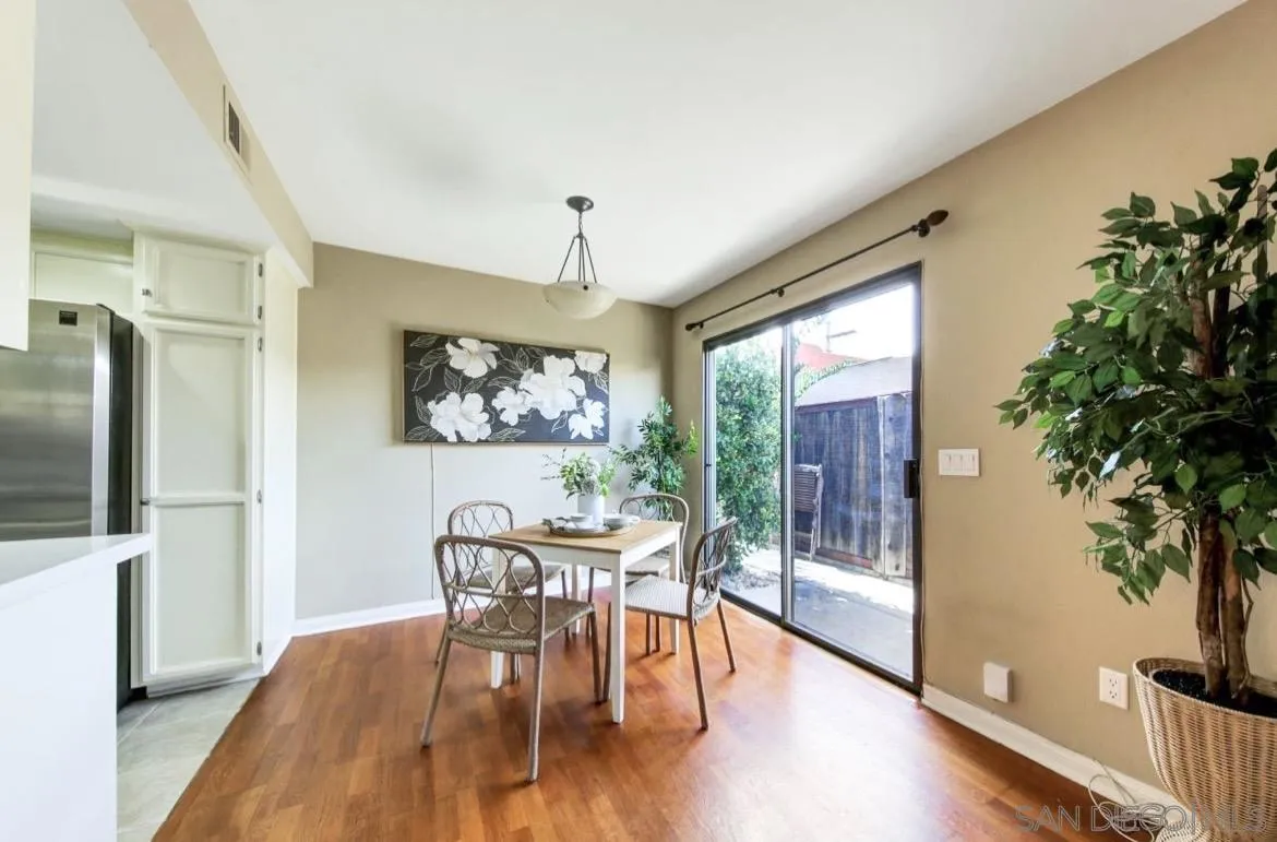 https://cdn.realtyfeed.com/cdn/127/260018146/7cc61107bd6ffe04470389030f13b1c7.webp