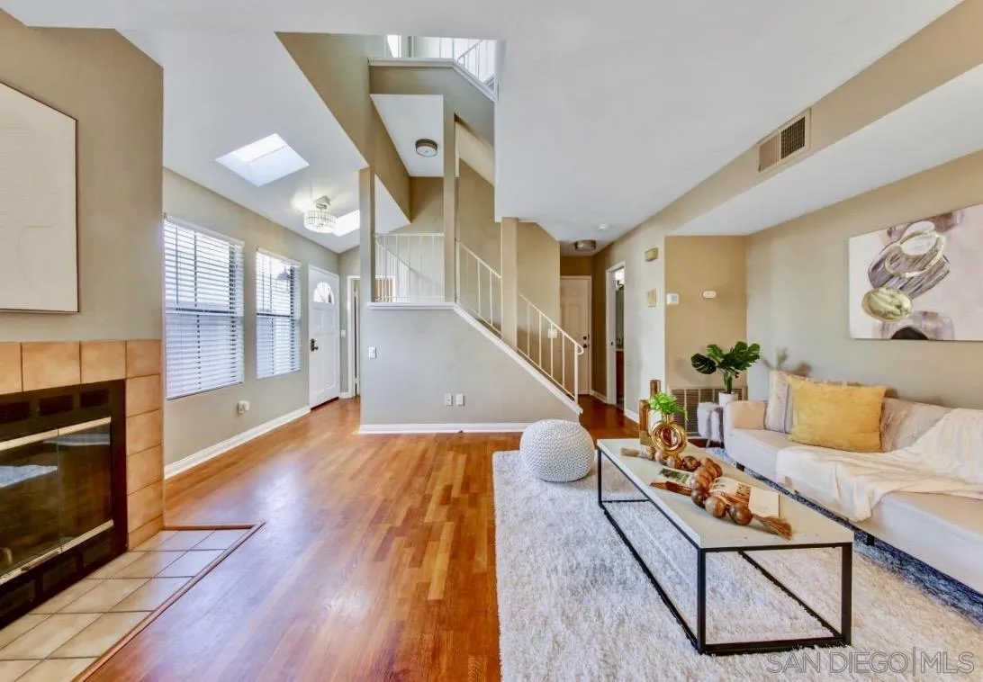 https://cdn.realtyfeed.com/cdn/127/260018146/e1258d8b6302f41e3190b0fb42c08103.webp