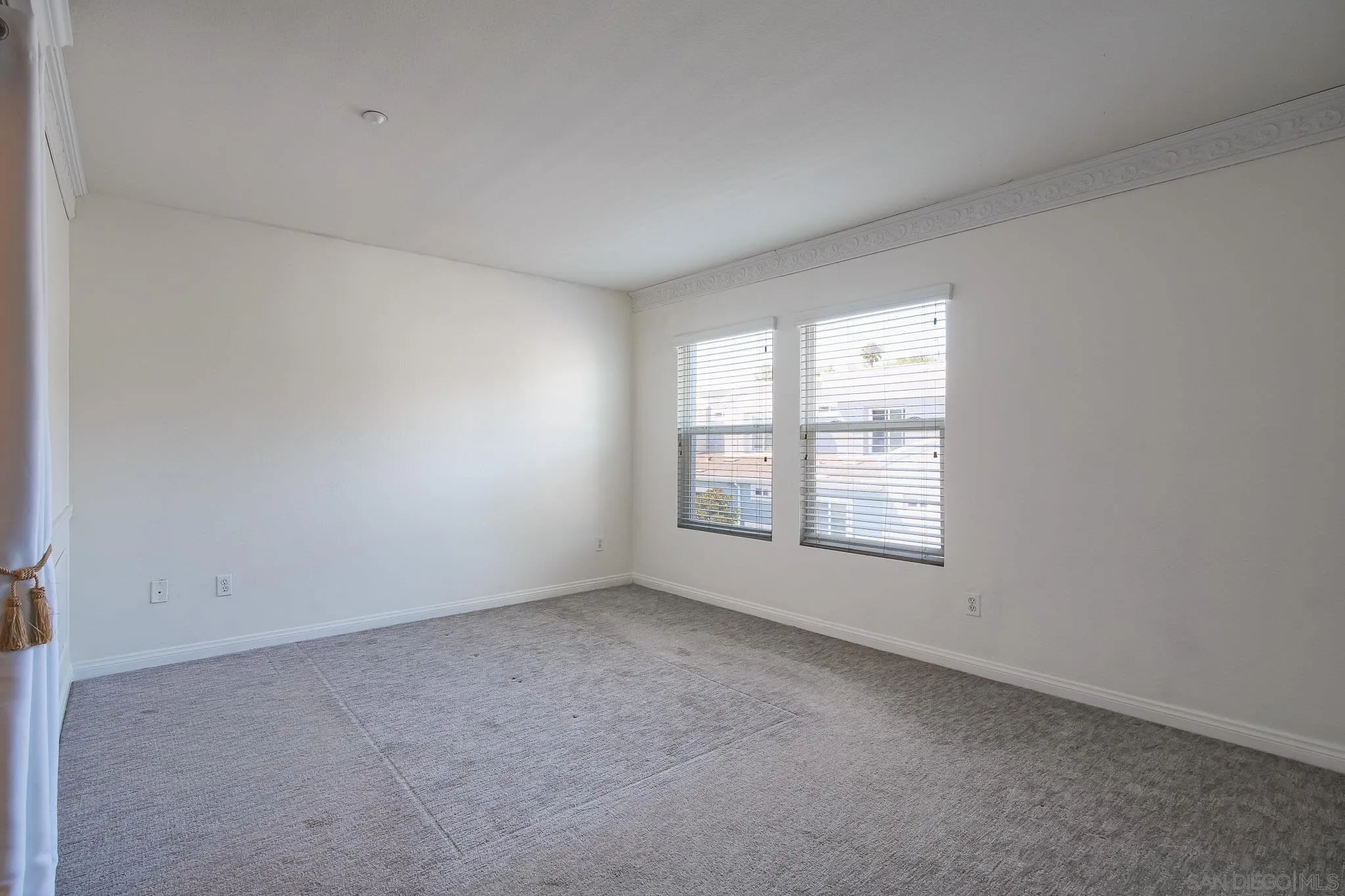 https://cdn.realtyfeed.com/cdn/127/260018149/05a77a5d7f540130139fcef035cd00c2.webp