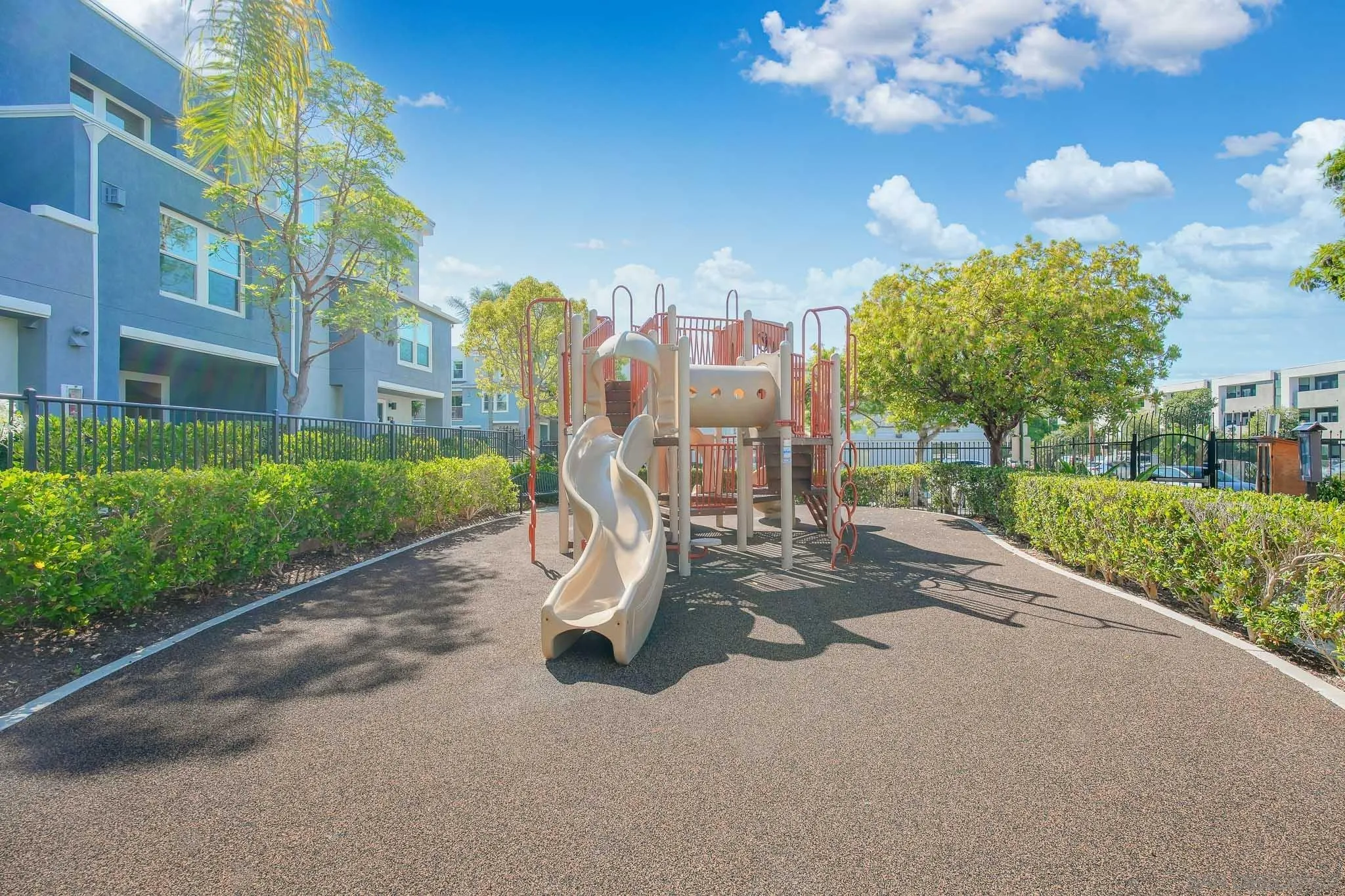 https://cdn.realtyfeed.com/cdn/127/260018149/59ffef3e8149bf9818c0b0a0856e9dc5.webp