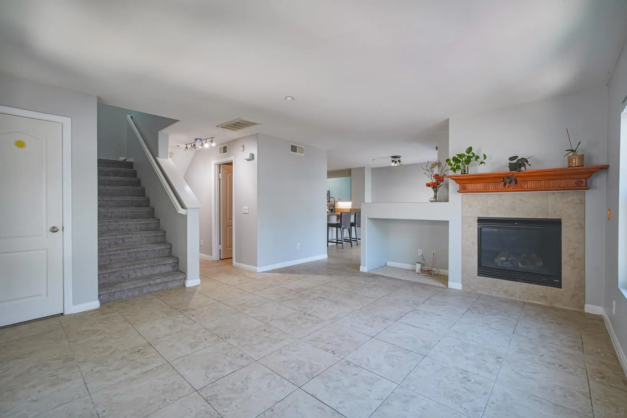 https://cdn.realtyfeed.com/cdn/127/260018149/e548542224dca79993a73122e5bbb405.webp