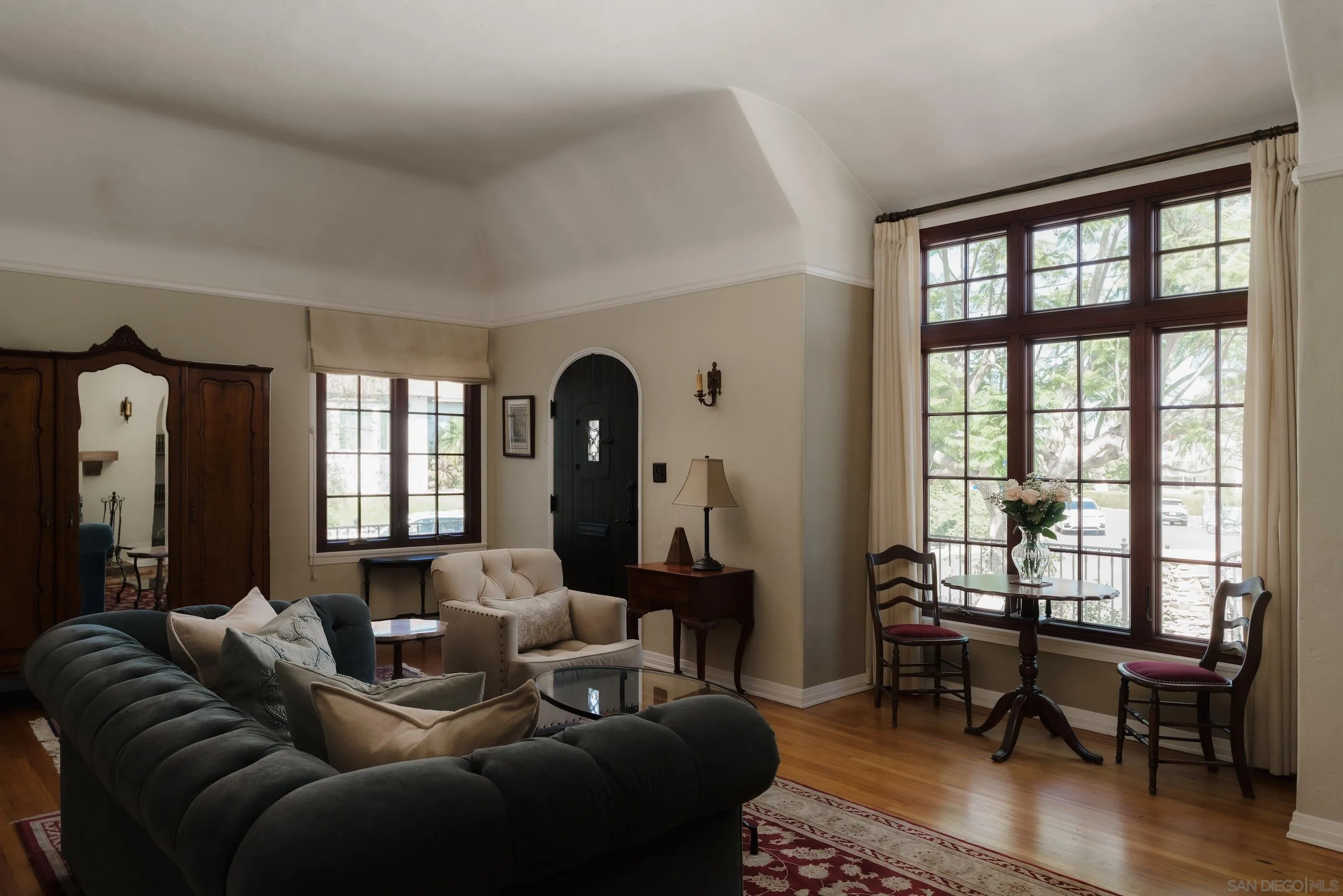 https://cdn.realtyfeed.com/cdn/127/260018151/43994bc908db5fdf74b011ebcc7f1f11.webp