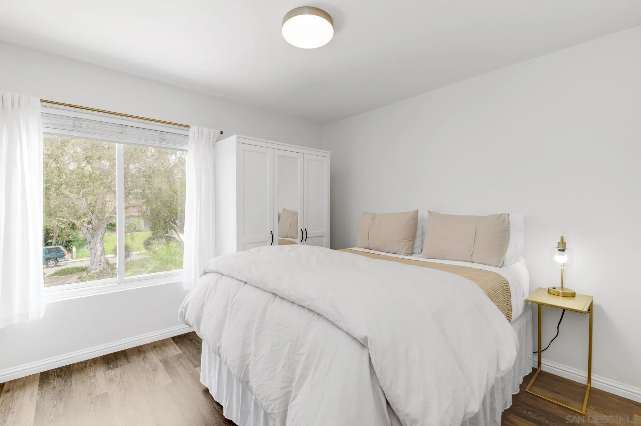 https://cdn.realtyfeed.com/cdn/127/260018152/1a5b9f1dcd935a46e48adacfe244f992.webp
