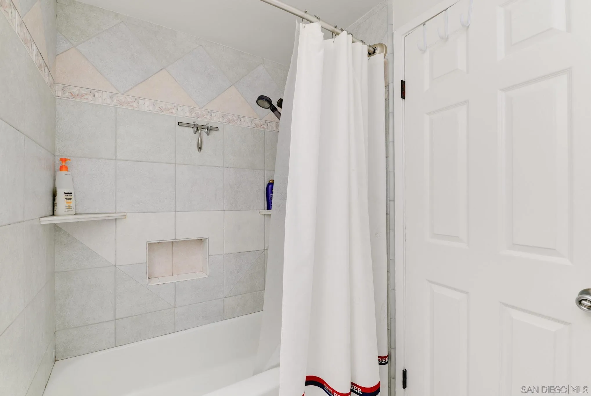 https://cdn.realtyfeed.com/cdn/127/260018152/96efb1b6a93b3ee40471617ae527b08f.webp
