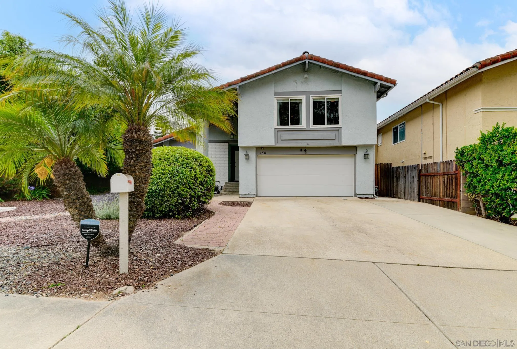 https://cdn.realtyfeed.com/cdn/127/260018152/dce75e6ef8ba069c21c12fc4f869c5b2.webp