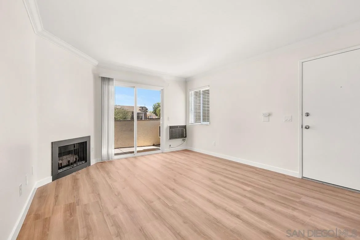 https://cdn.realtyfeed.com/cdn/127/260018153/49c475365fc3ed1dd8493942c63a2199.webp