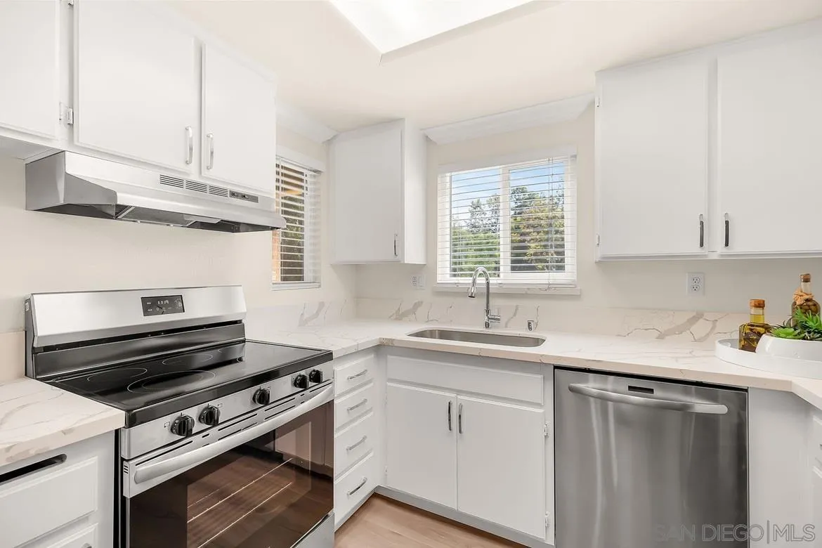 Photo #5: 260018153 Listing: Photo #5