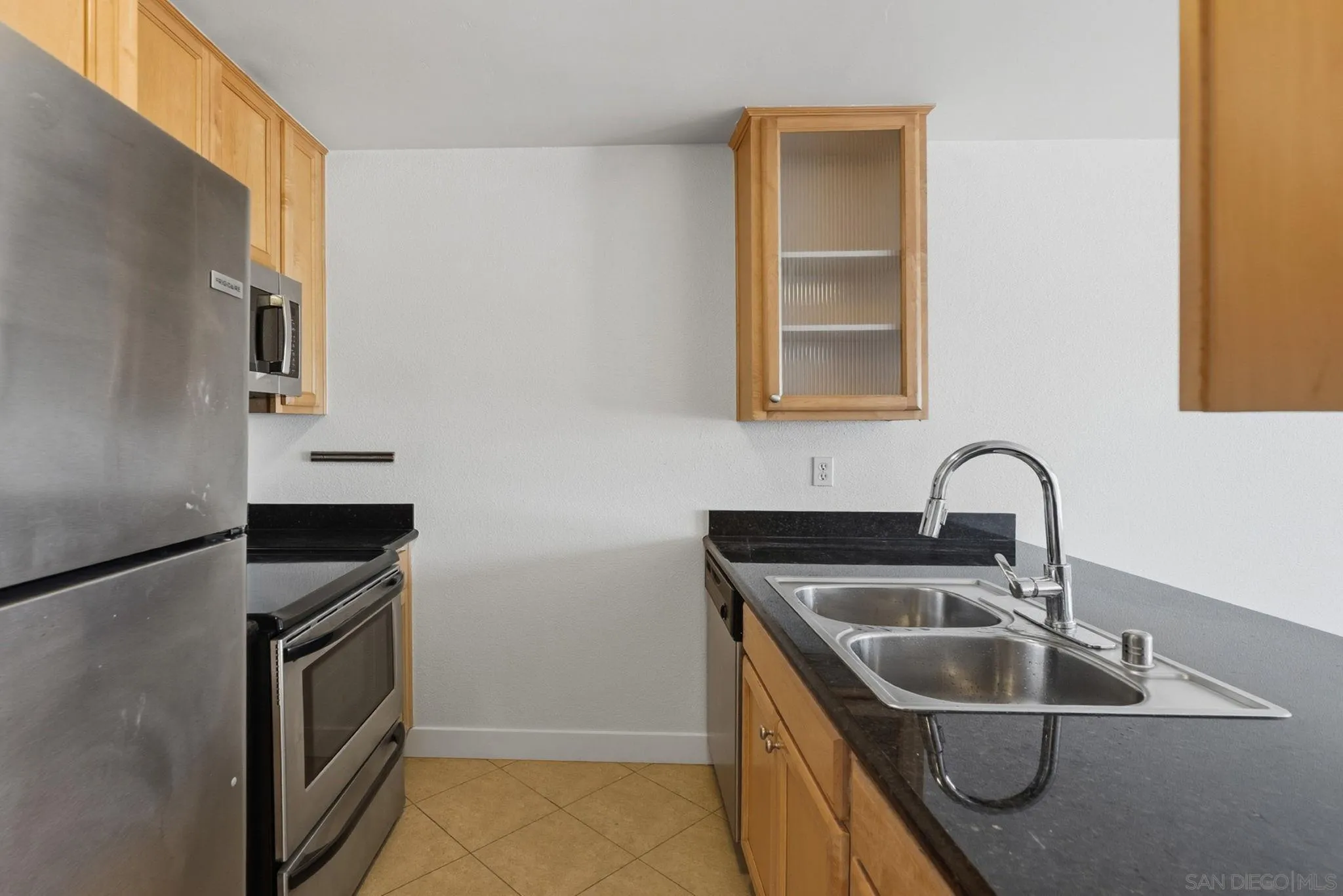 Photo #6: 260018154 Listing: Photo #6