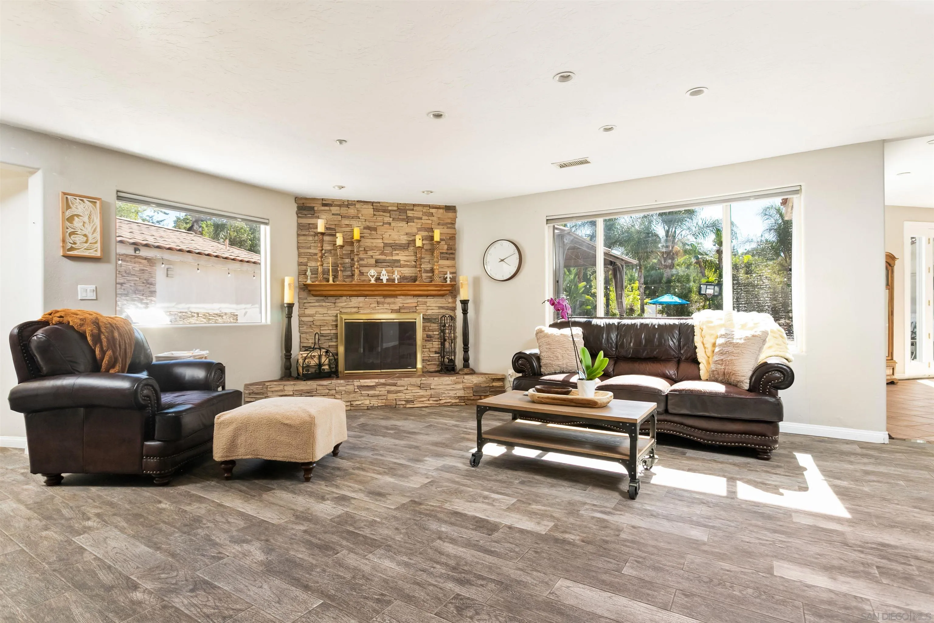 https://cdn.realtyfeed.com/cdn/127/260018159/05ad6f8ac1e4e68a49e79b242b768069.webp