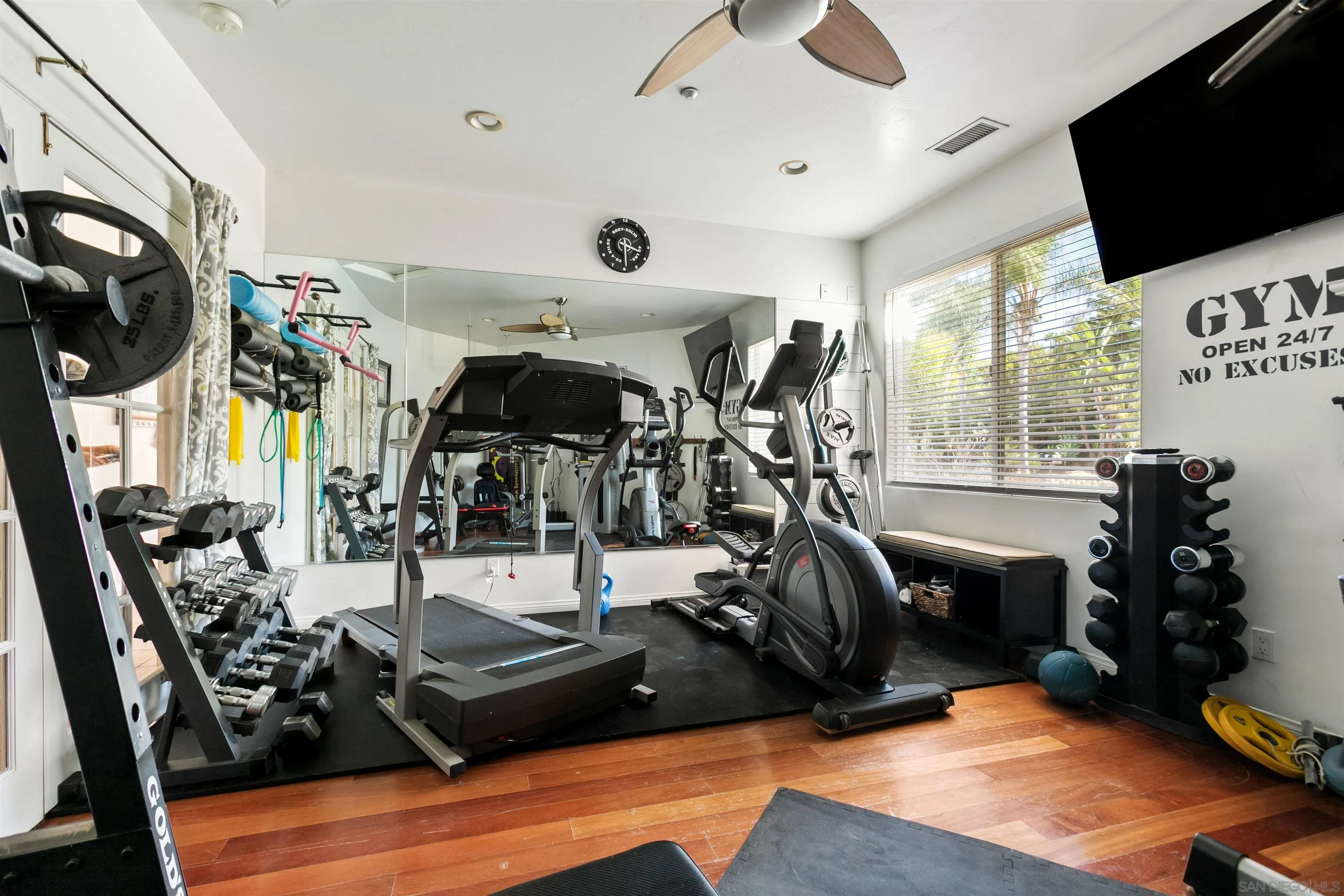 https://cdn.realtyfeed.com/cdn/127/260018159/a2dc179291c06faf8836d9c2c553764b.webp