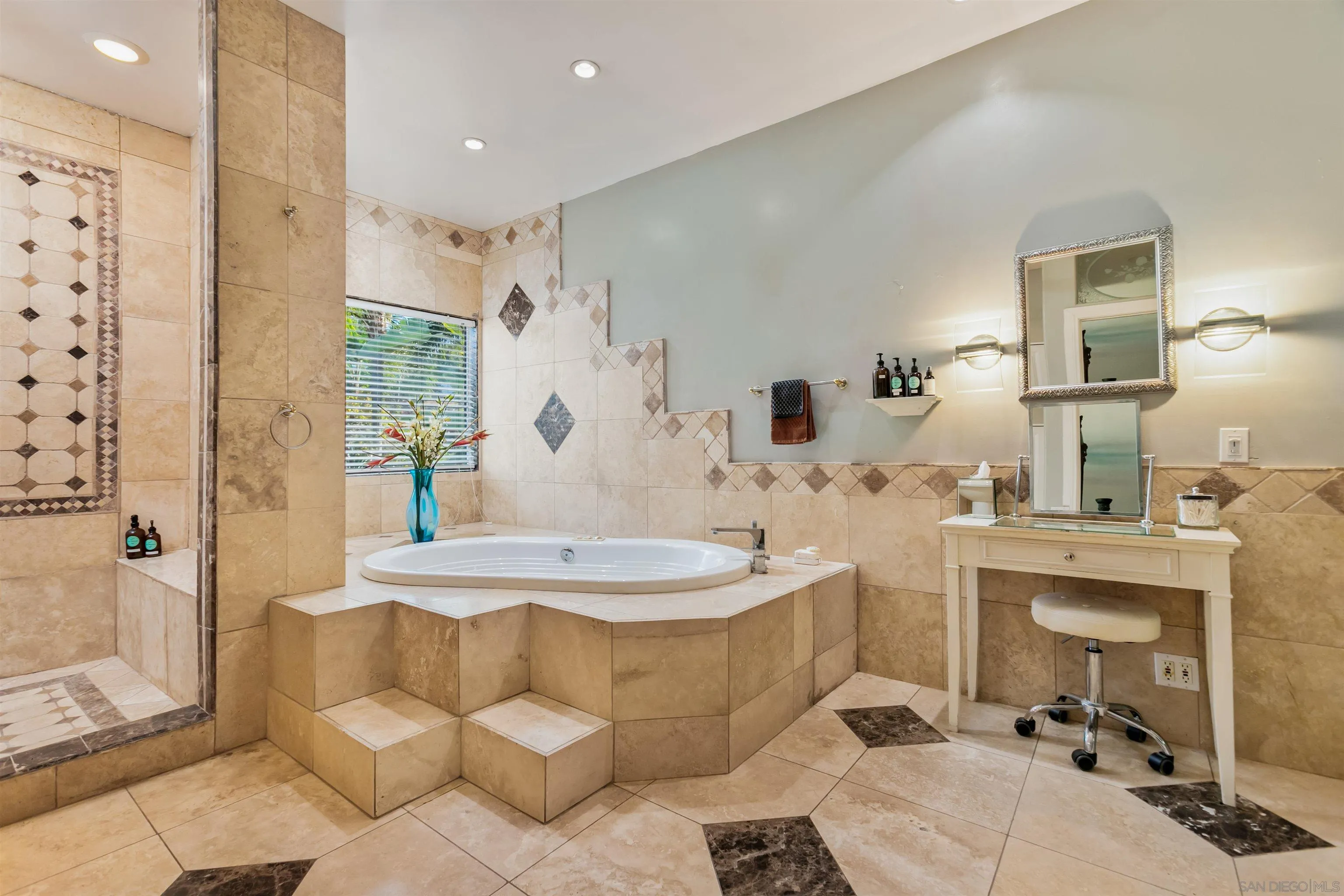 https://cdn.realtyfeed.com/cdn/127/260018159/be04157eb0019107e98e66eadb22b47e.webp
