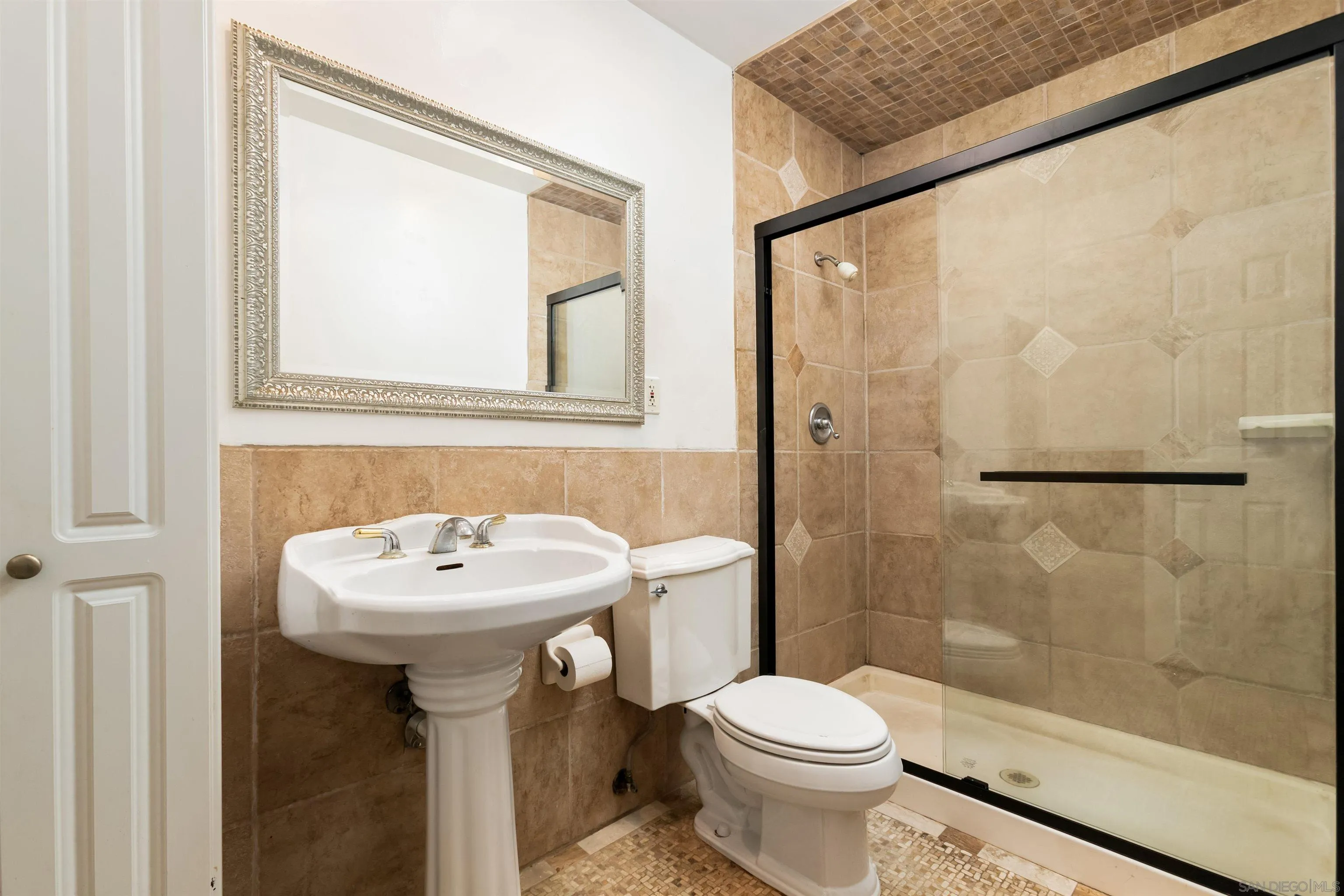 https://cdn.realtyfeed.com/cdn/127/260018159/cb3ff82041c173250da2c2efa3e5ca0b.webp