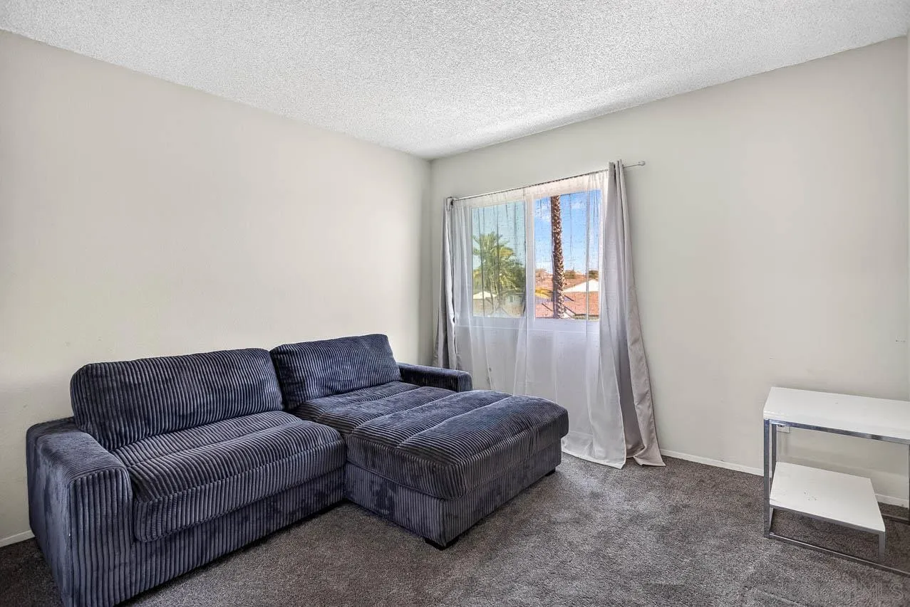 https://cdn.realtyfeed.com/cdn/127/260018167/0b8b6ea8bfd42ec8a436a02682f20a35.webp