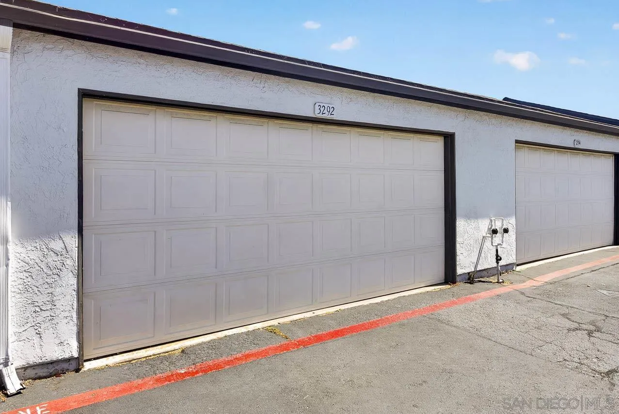https://cdn.realtyfeed.com/cdn/127/260018167/ee9db03fd3554436aa0979aba03f8ec3.webp