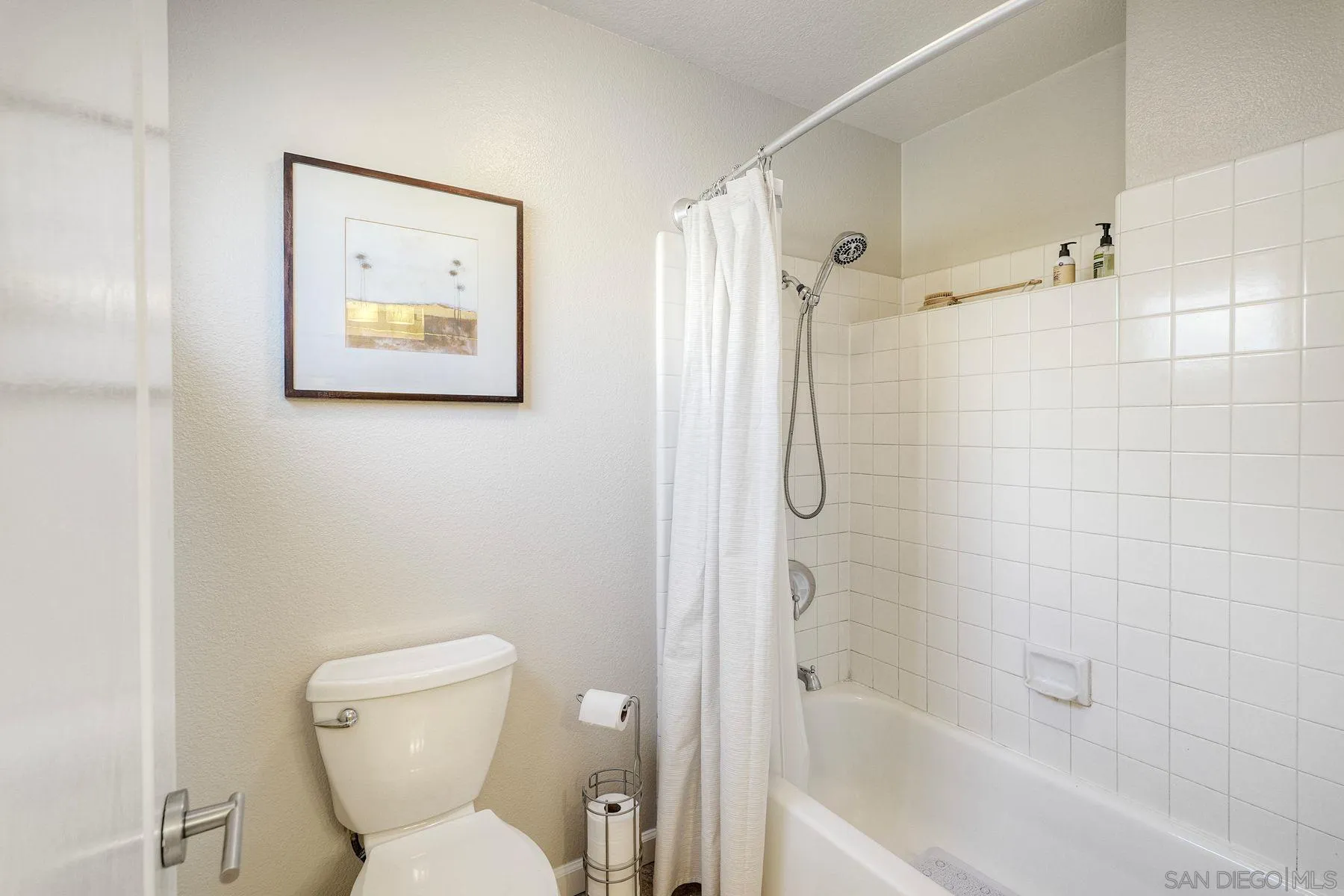 https://cdn.realtyfeed.com/cdn/127/260018168/105324bcf7ce9cc124683a7230545fcd.webp