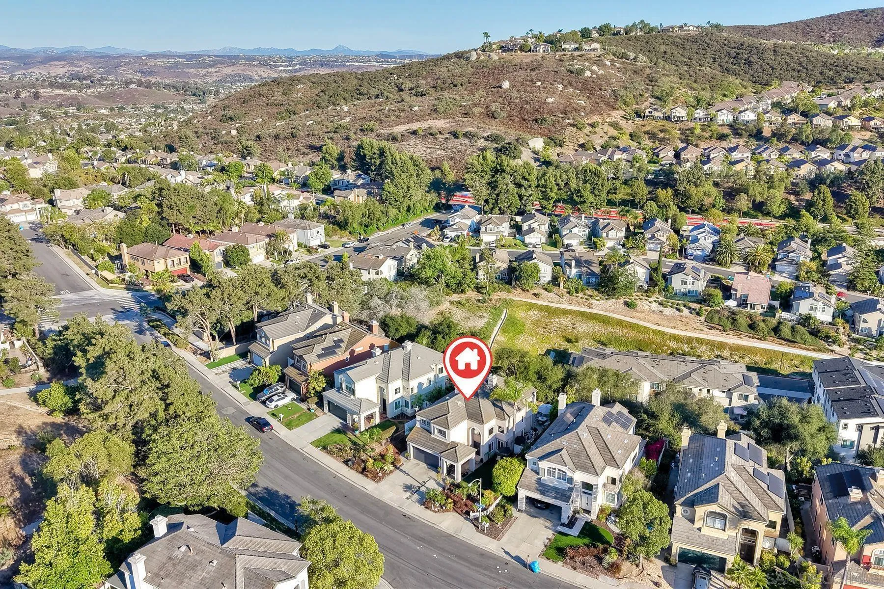 https://cdn.realtyfeed.com/cdn/127/260018168/11e08bf84a8766b2179bbd2bfdf4de6e.webp
