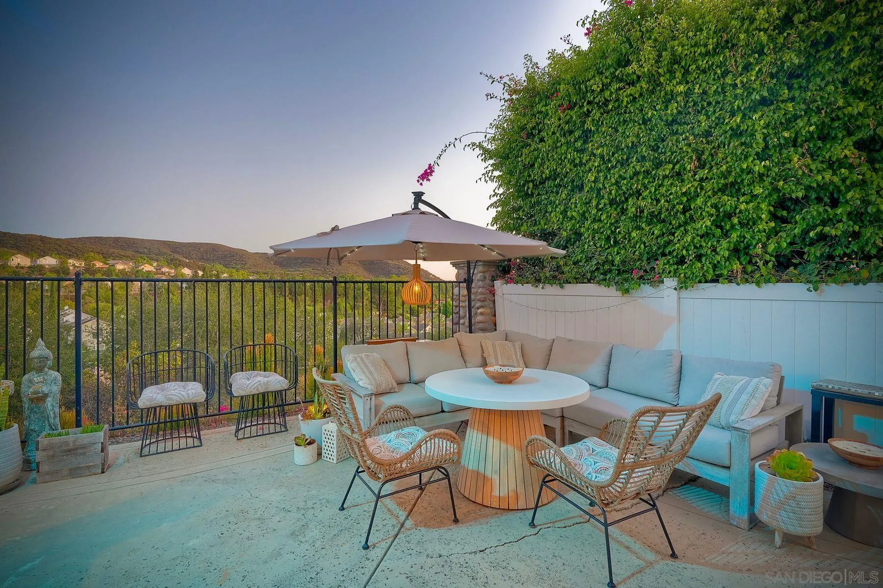 https://cdn.realtyfeed.com/cdn/127/260018168/3be506bfbf2d39d3e6e07fe1c04a24cf.webp