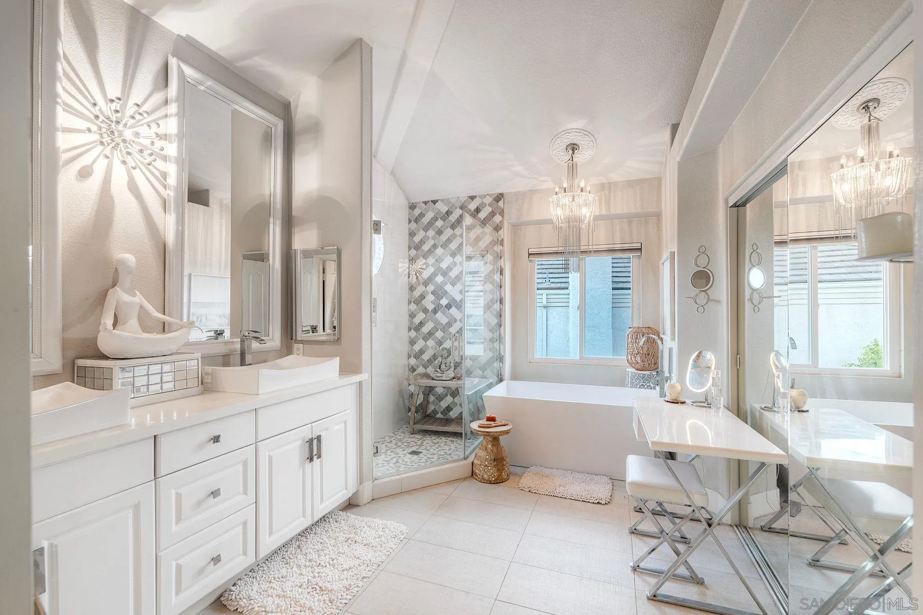 https://cdn.realtyfeed.com/cdn/127/260018168/4a258da780548f40093e65b702ffc6cc.webp