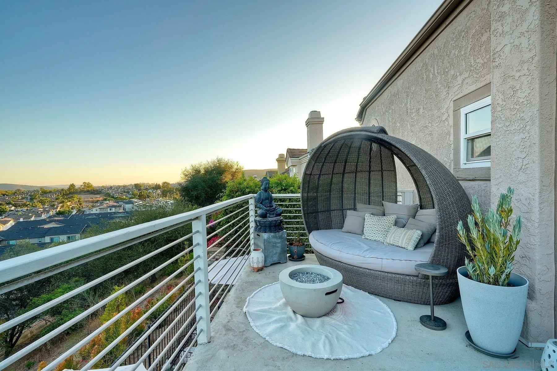 https://cdn.realtyfeed.com/cdn/127/260018168/60c426719867b8e84586e47f88b5304c.webp