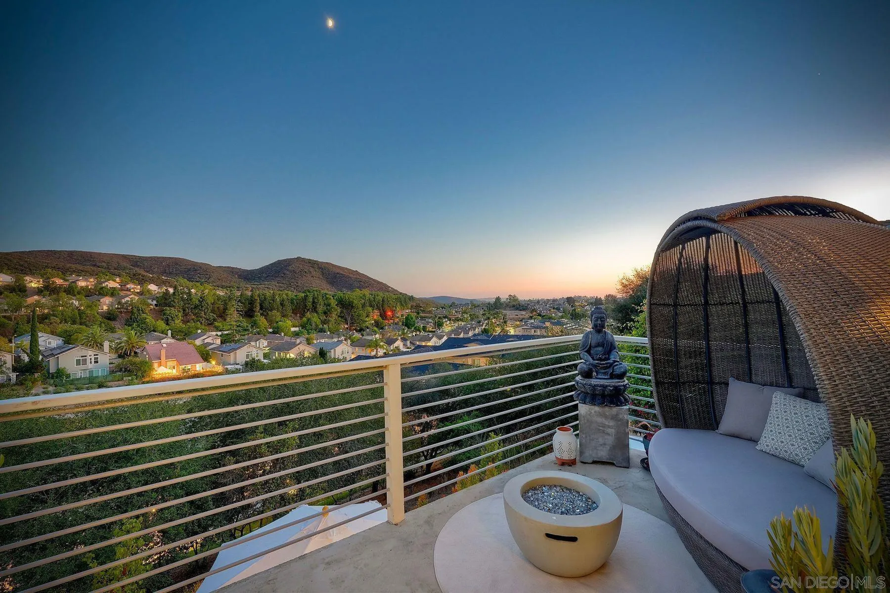 https://cdn.realtyfeed.com/cdn/127/260018168/d66b122abc748052b6f472dd71d3e55f.webp