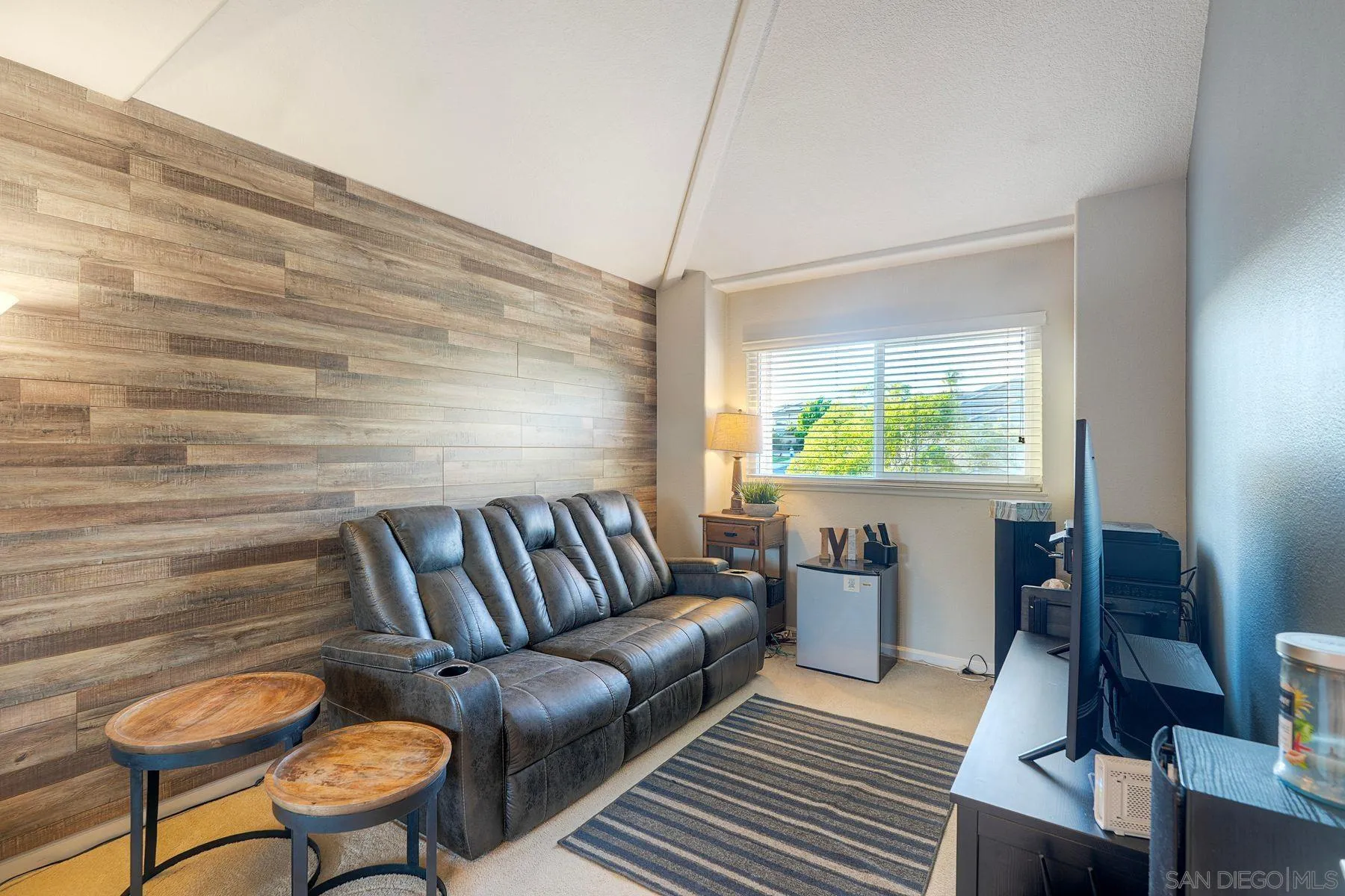 https://cdn.realtyfeed.com/cdn/127/260018168/dea24b437a5db21f1a7a741d6d50f923.webp