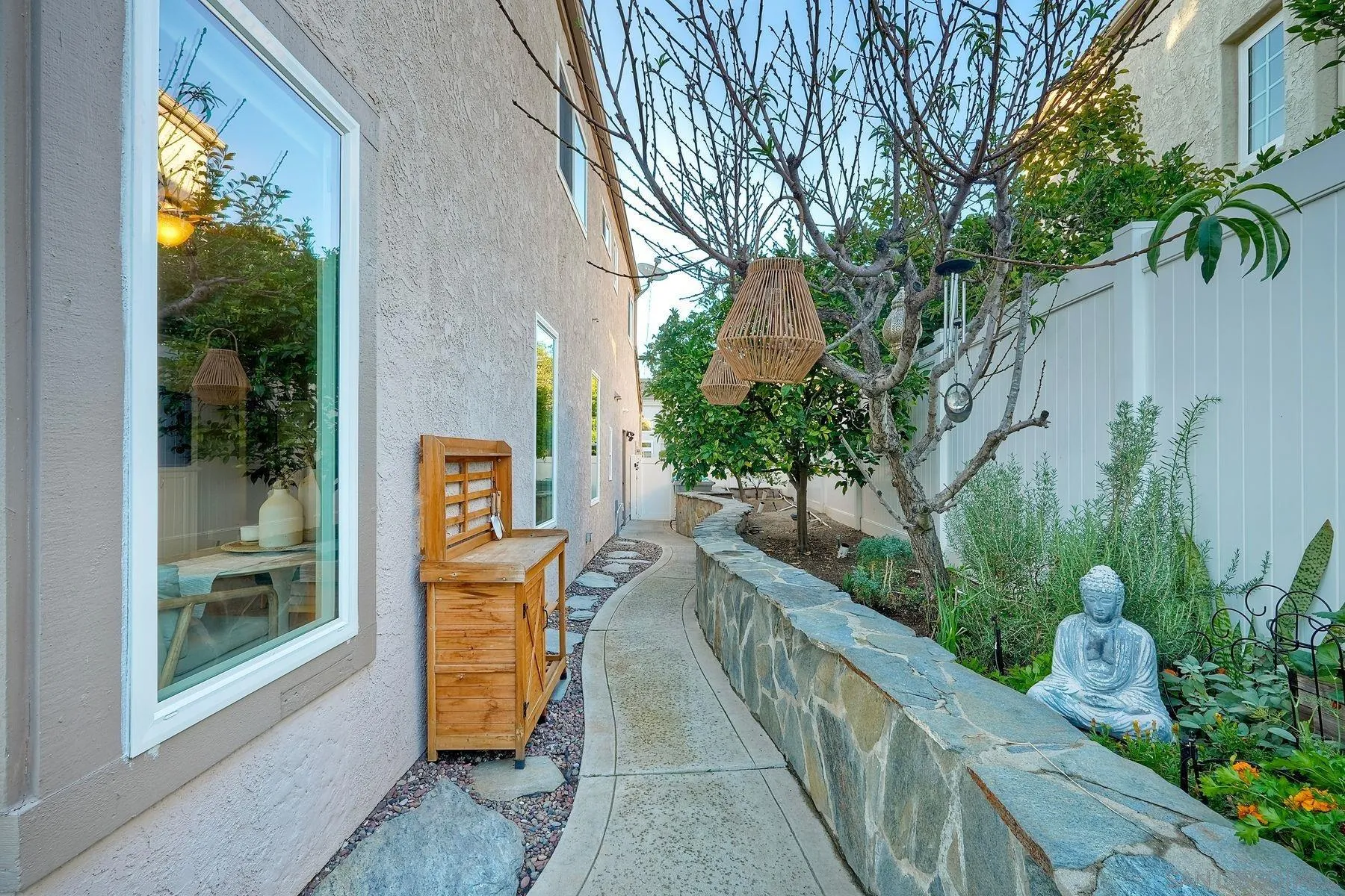 https://cdn.realtyfeed.com/cdn/127/260018168/e5178f3b3152256325f9de070372ca67.webp