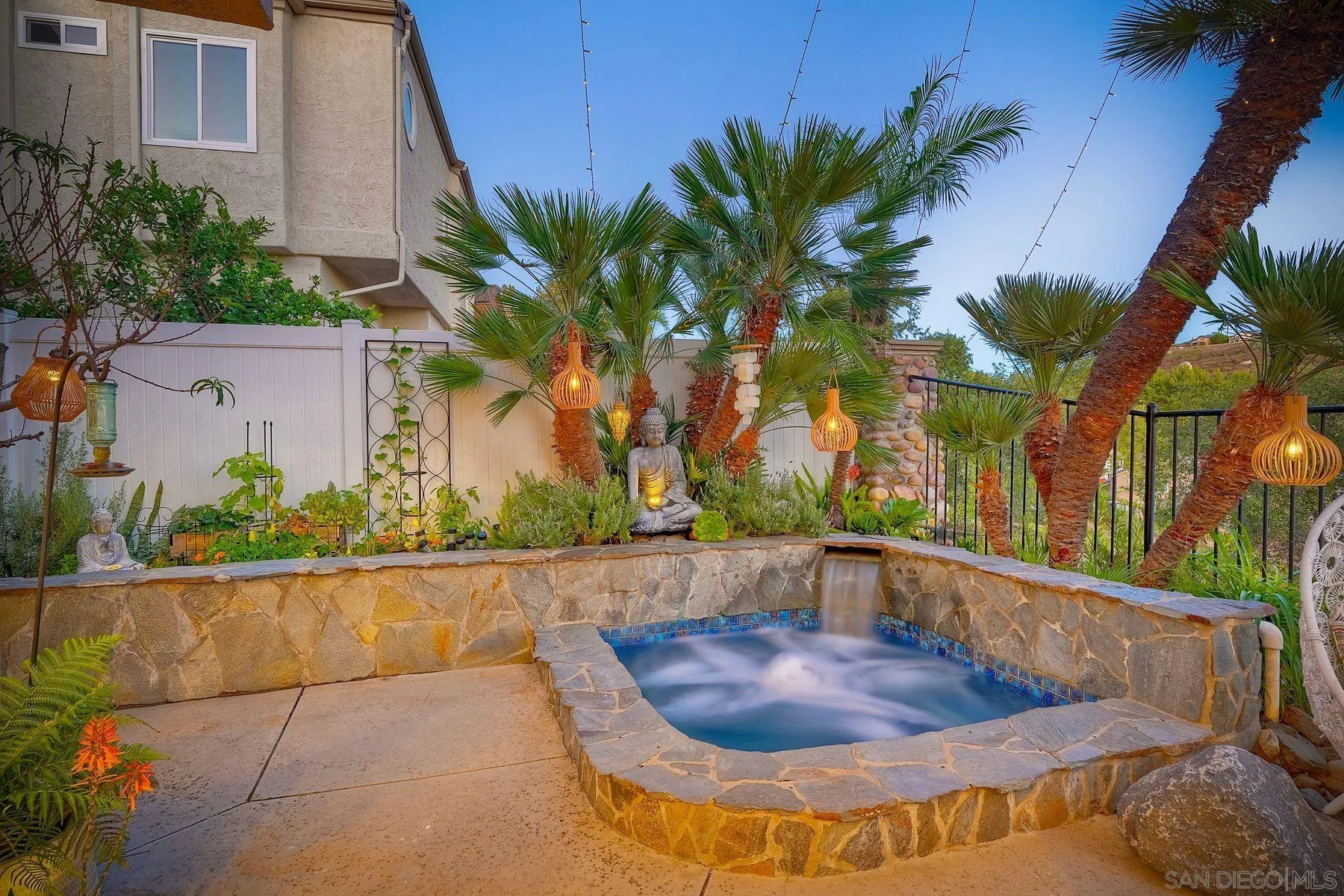 https://cdn.realtyfeed.com/cdn/127/260018168/eebc8ca2b2d0edf013d2282765fffdea.webp