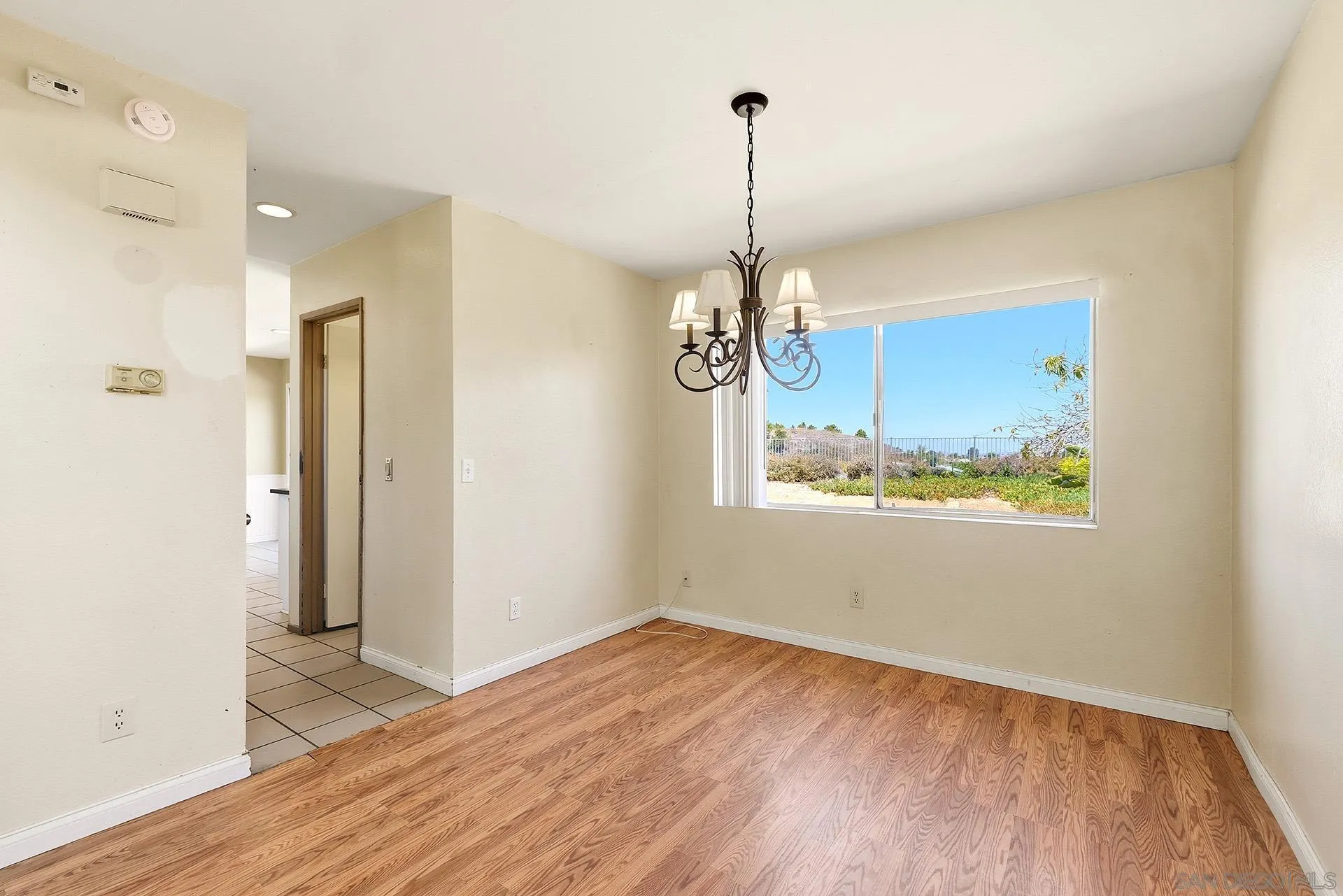 https://cdn.realtyfeed.com/cdn/127/260018170/bba95a0f6ccbf7e53a35fbdcbec5197a.webp