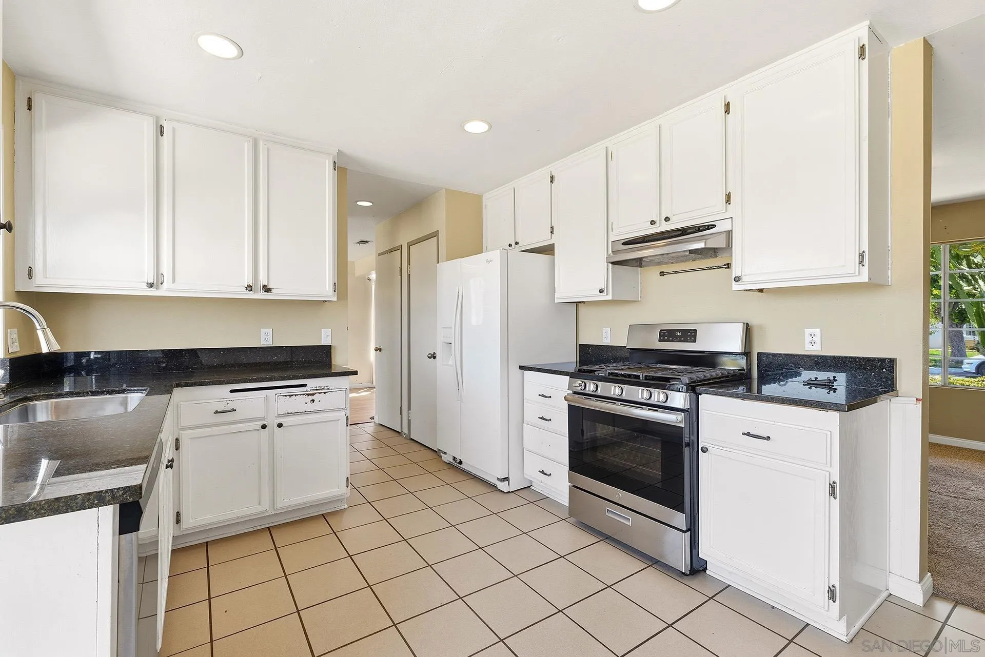 https://cdn.realtyfeed.com/cdn/127/260018170/d5038af5e6880cd8fa22cf915c0de00d.webp