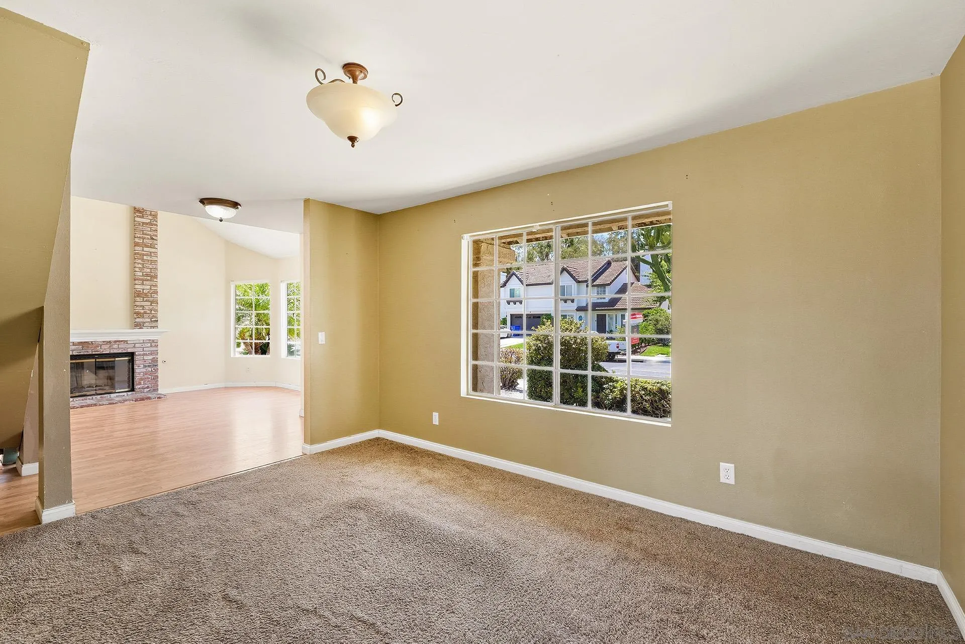 https://cdn.realtyfeed.com/cdn/127/260018170/e5616e64c68a0d1ce263ad023b906c6e.webp