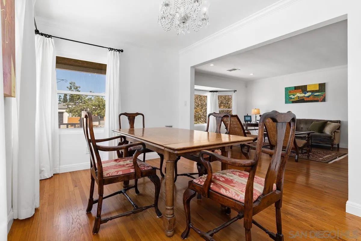 https://cdn.realtyfeed.com/cdn/127/260018175/917ac158b79383d3fcb3a1b067aae3d9.webp