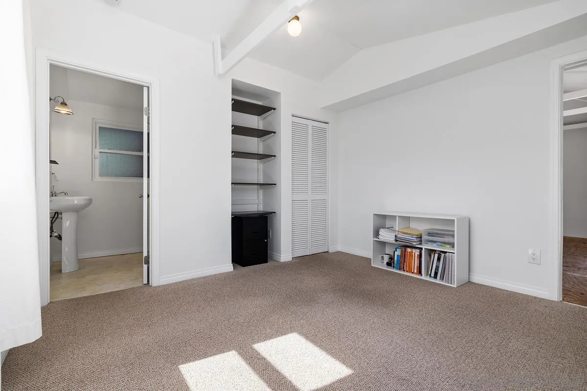https://cdn.realtyfeed.com/cdn/127/260018175/dd461b89fb5d2d419efa0ff2644e7a86.webp