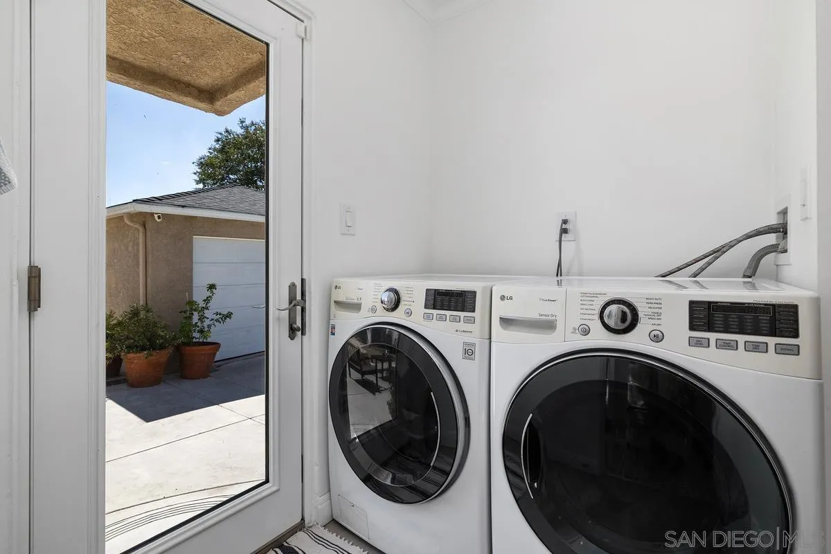 https://cdn.realtyfeed.com/cdn/127/260018175/f9d8acc8e58d9bb9fb9ed70901763858.webp