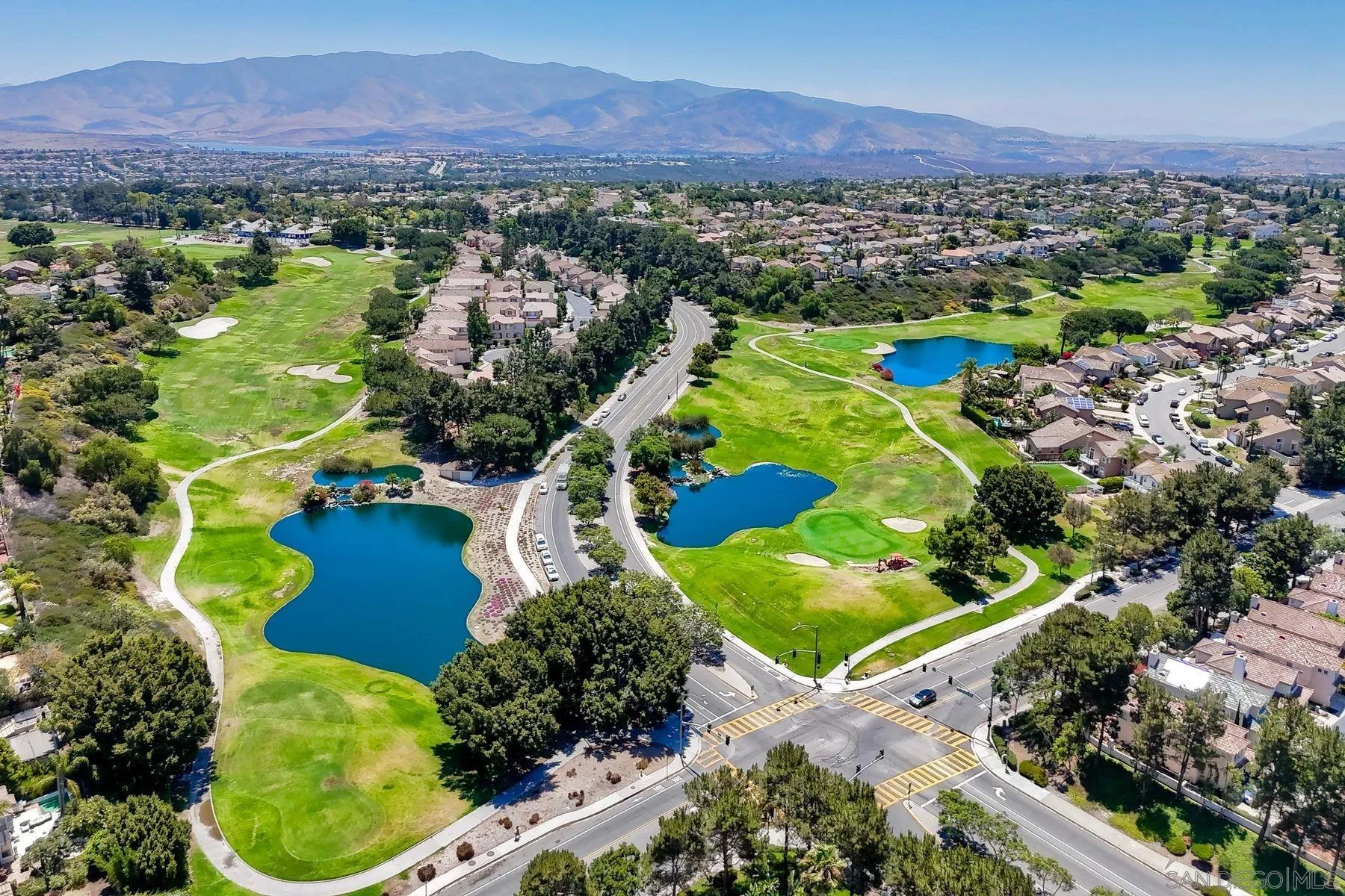 https://cdn.realtyfeed.com/cdn/127/260018176/03a0da0db715b9708e6a02b443a1e318.webp