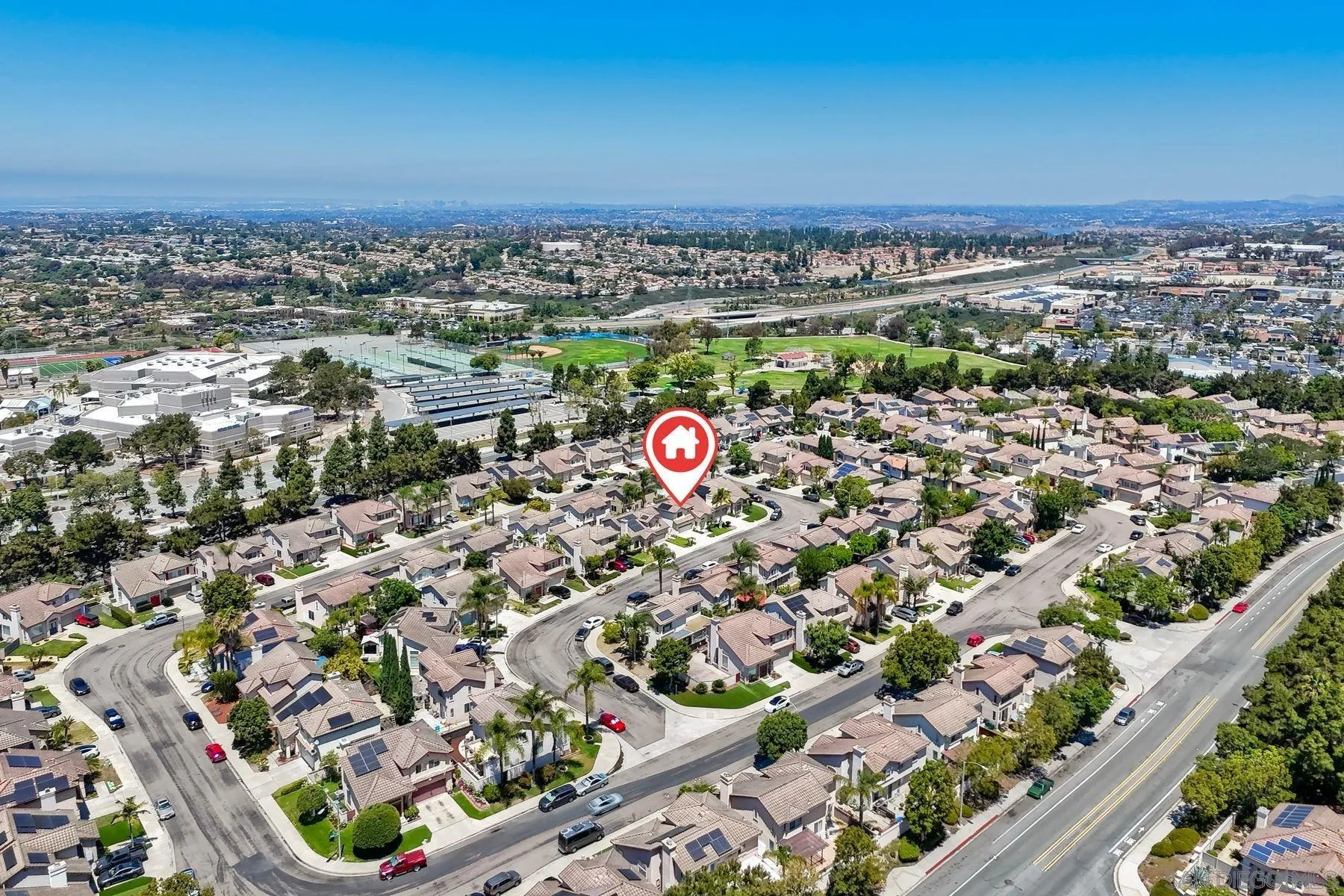 https://cdn.realtyfeed.com/cdn/127/260018176/90ede8871f7001d485e3d900cd4e26bc.webp