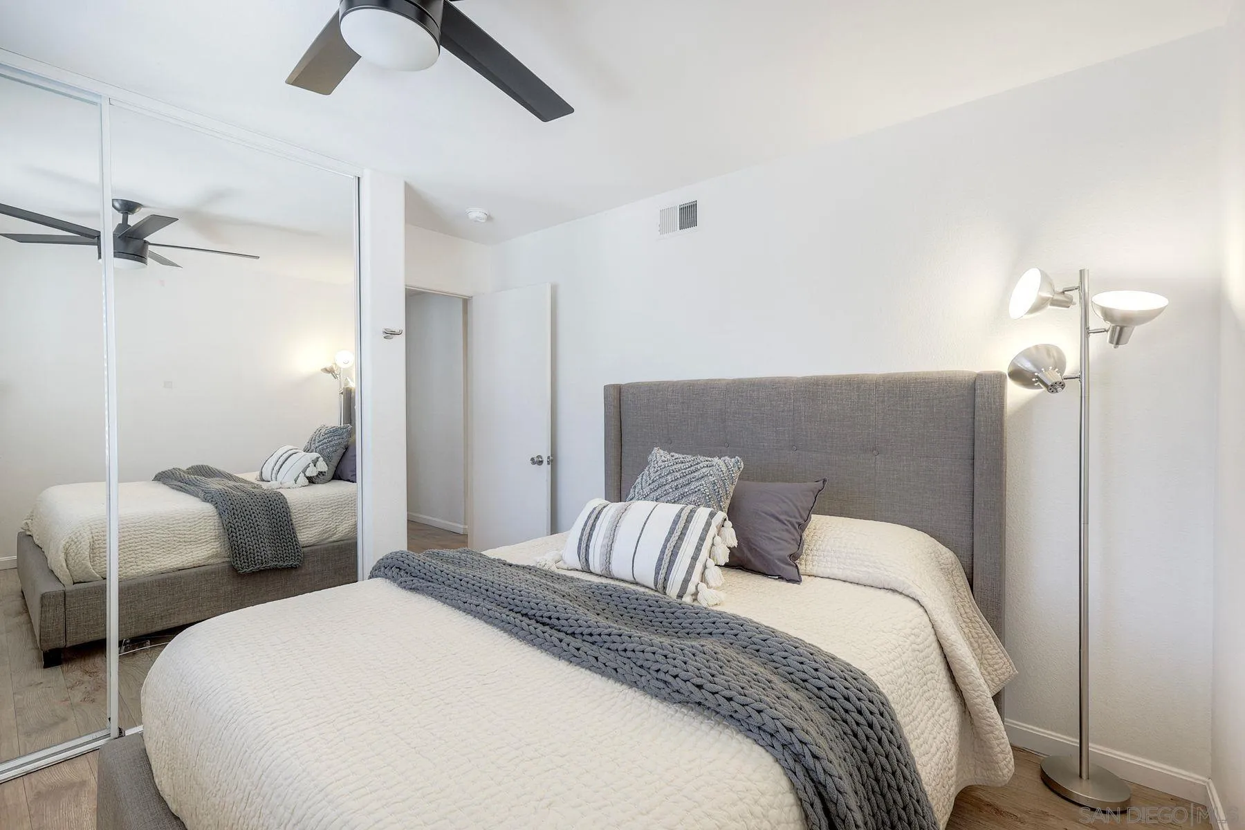 https://cdn.realtyfeed.com/cdn/127/260018176/d3c9c2e1fdb5c4fc4bcbbf0d05b3206f.webp